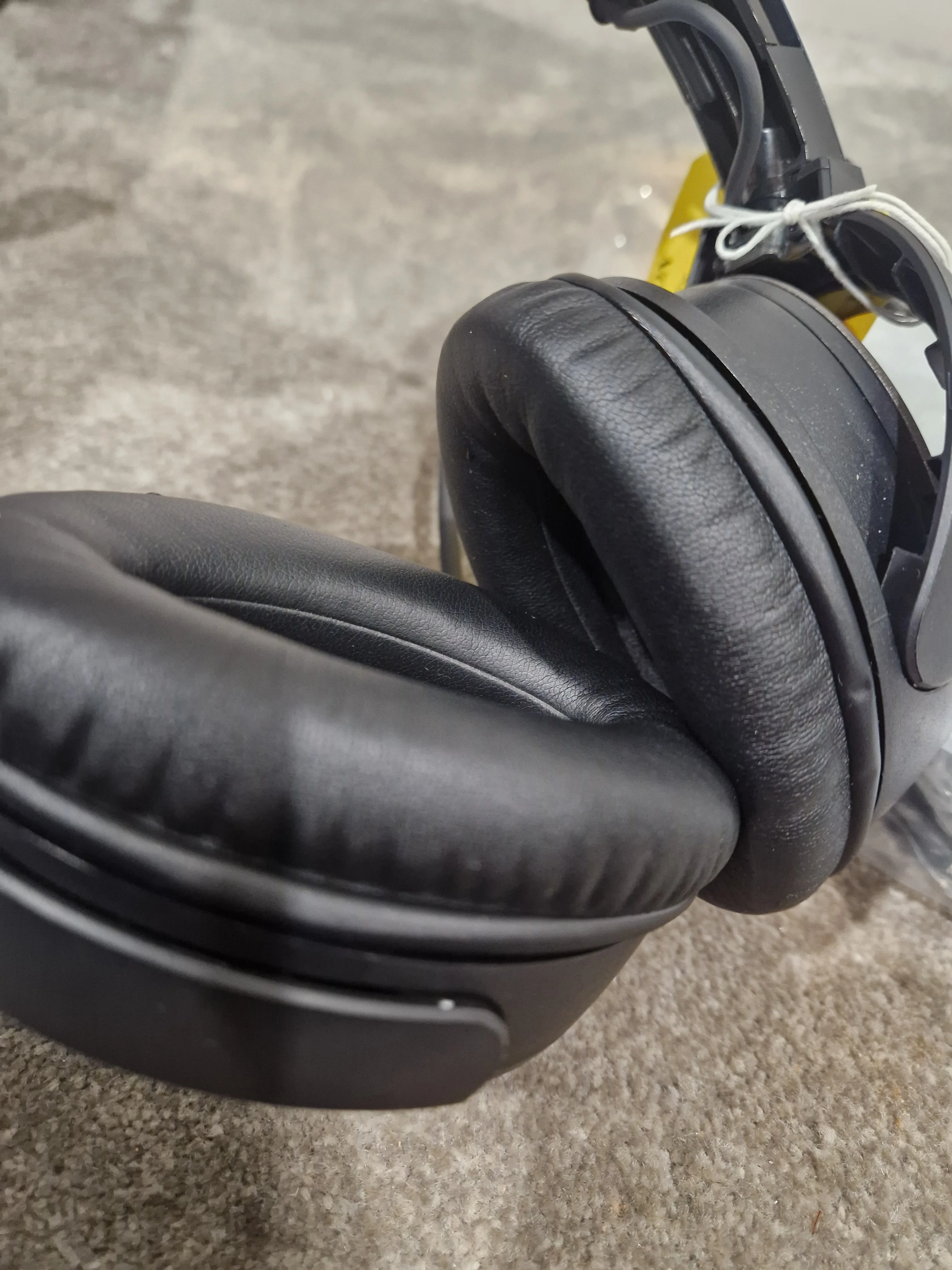Bose A20 U-174 Non-Bluetooth Version Black Headset - Superior Noise Reduction - Like New w/ Original Box - Image 23