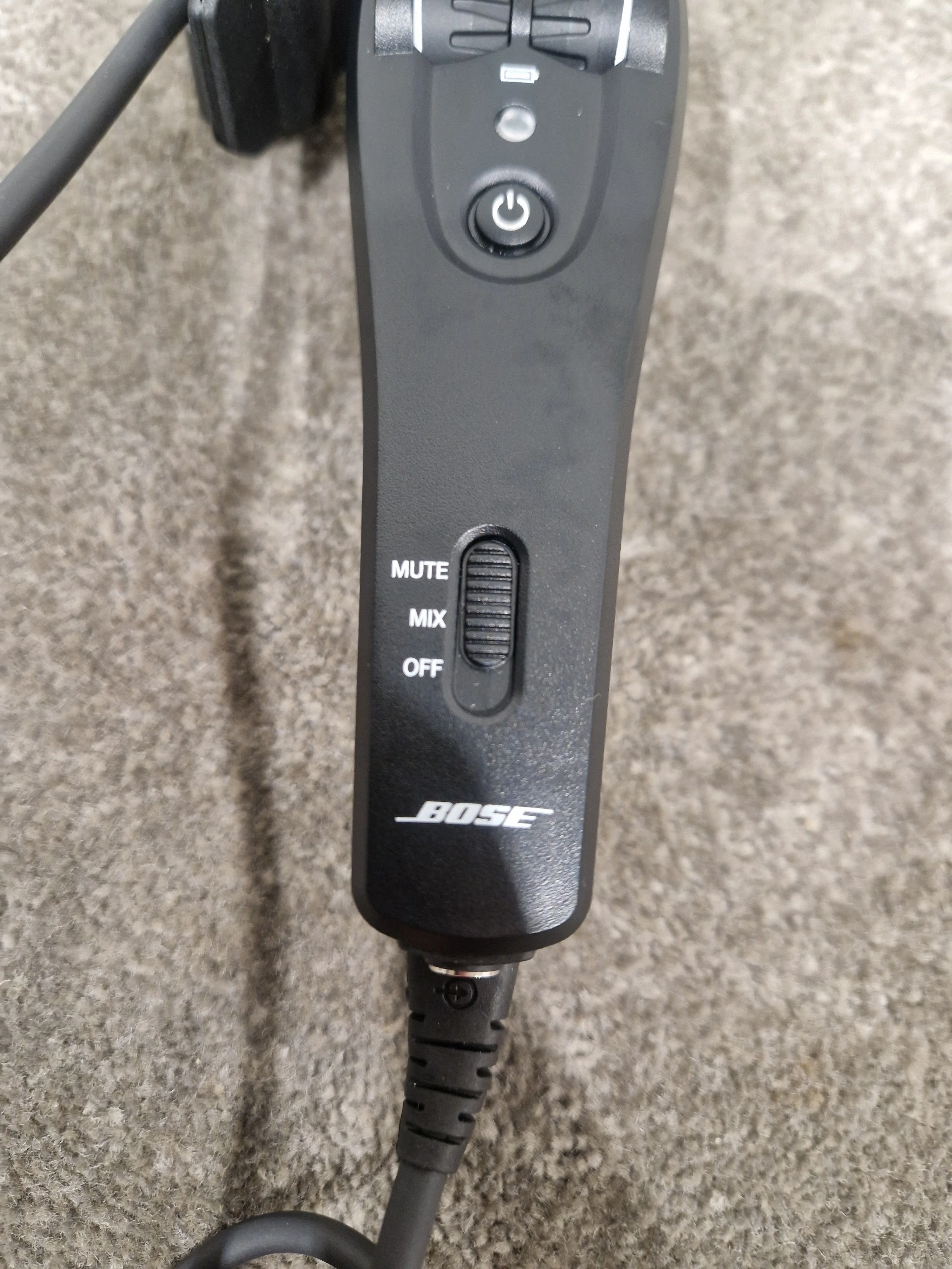 Bose A20 U-174 Non-Bluetooth Version Black Headset - Superior Noise Reduction - Like New w/ Original Box - Image 29