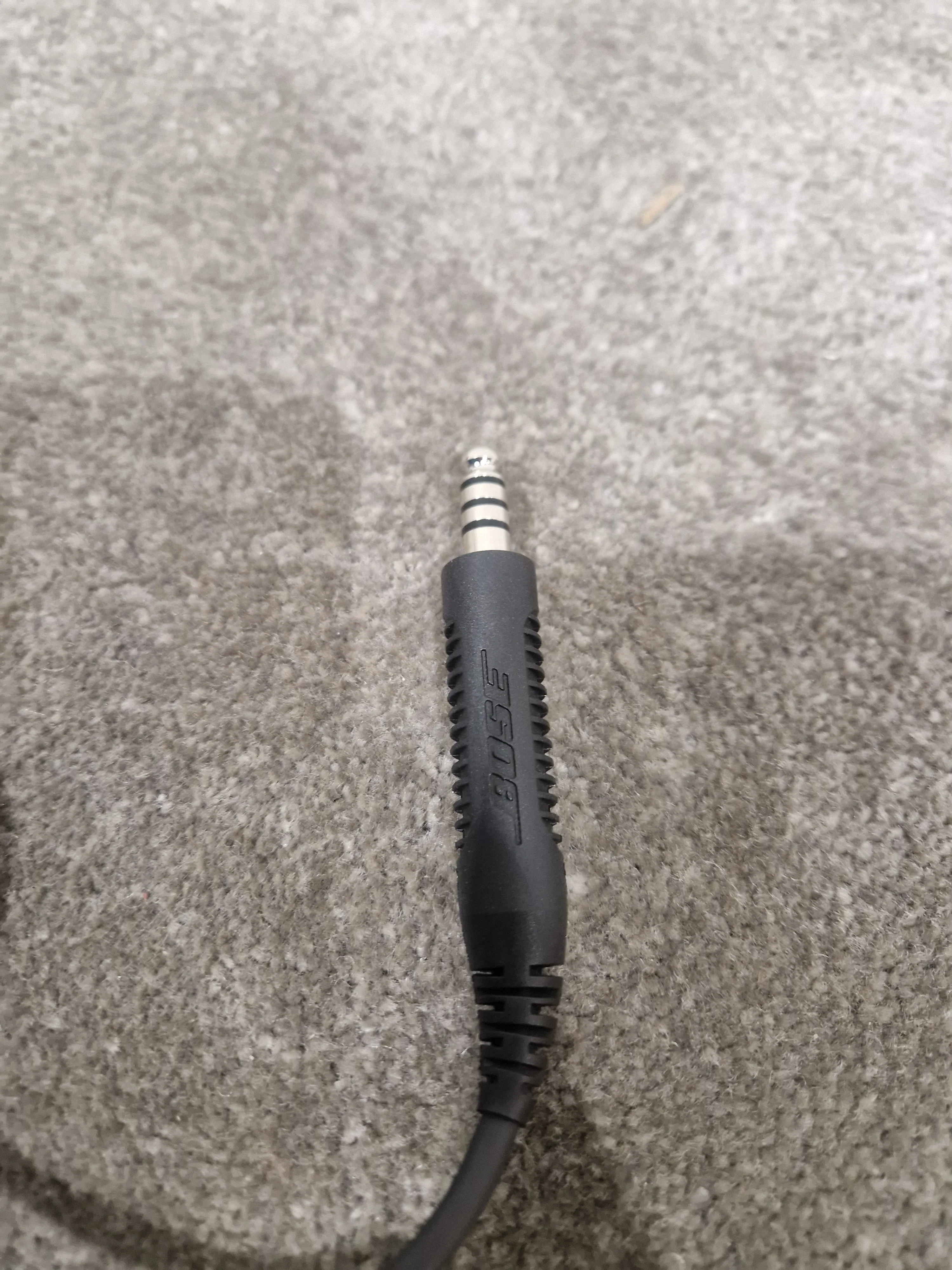 Bose A20 U-174 Non-Bluetooth Version Black Headset - Superior Noise Reduction - Like New w/ Original Box - Image 30