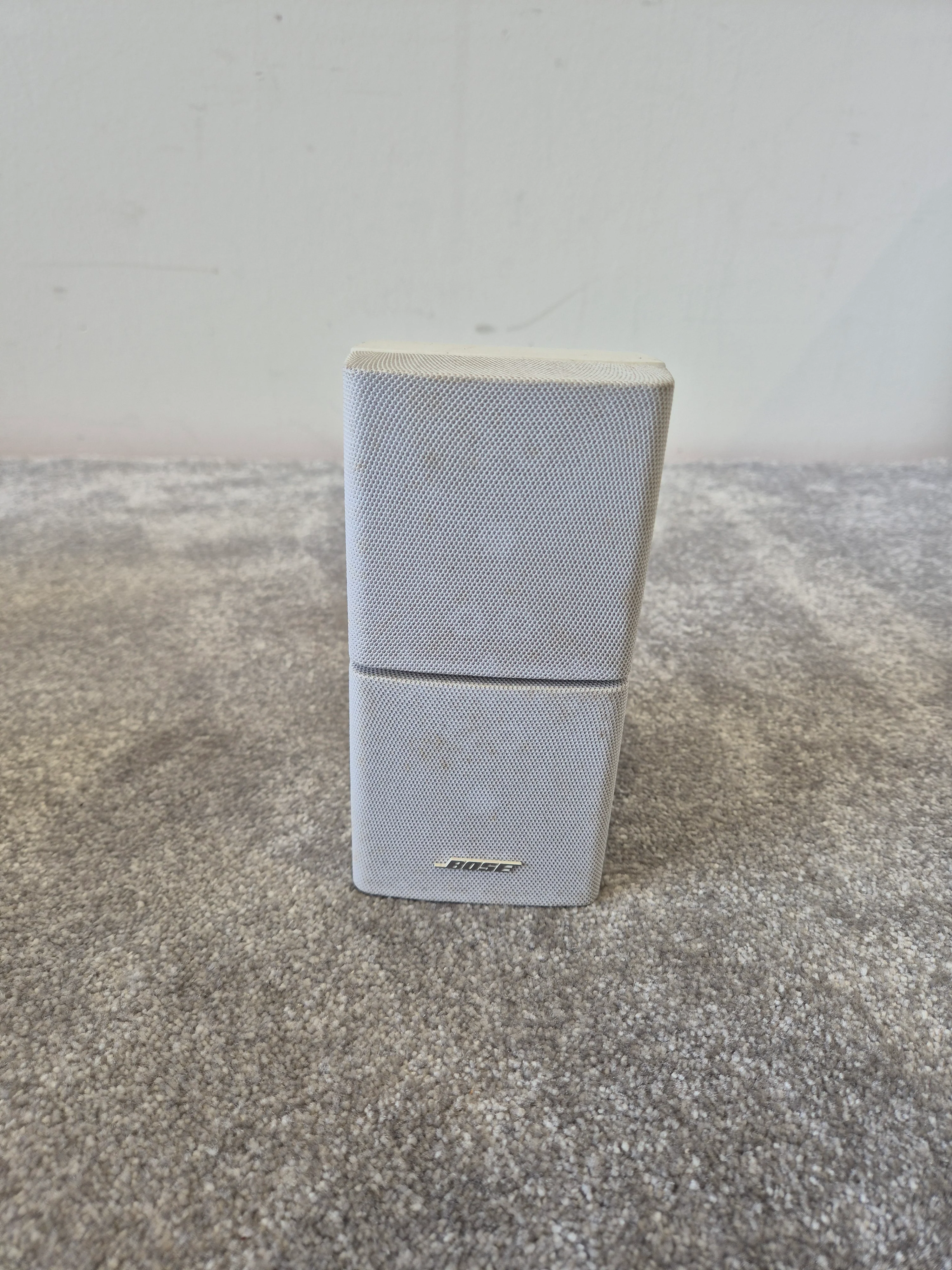 Bose Acoustimass 15 - 5.1 Channel Home Cinema - Woofer plus 5 Double Cube Speakers - Image 10