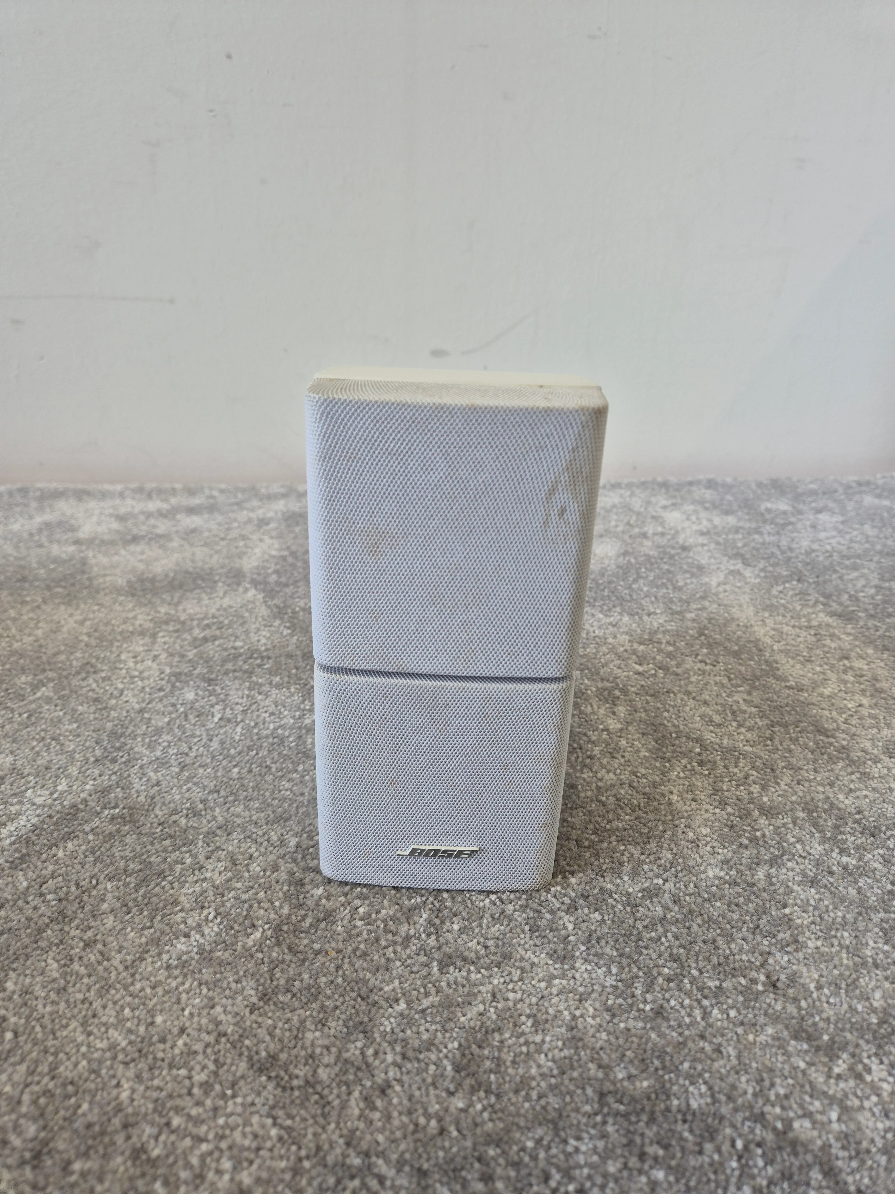 Bose Acoustimass 15 - 5.1 Channel Home Cinema - Woofer plus 5 Double Cube Speakers - Image 8