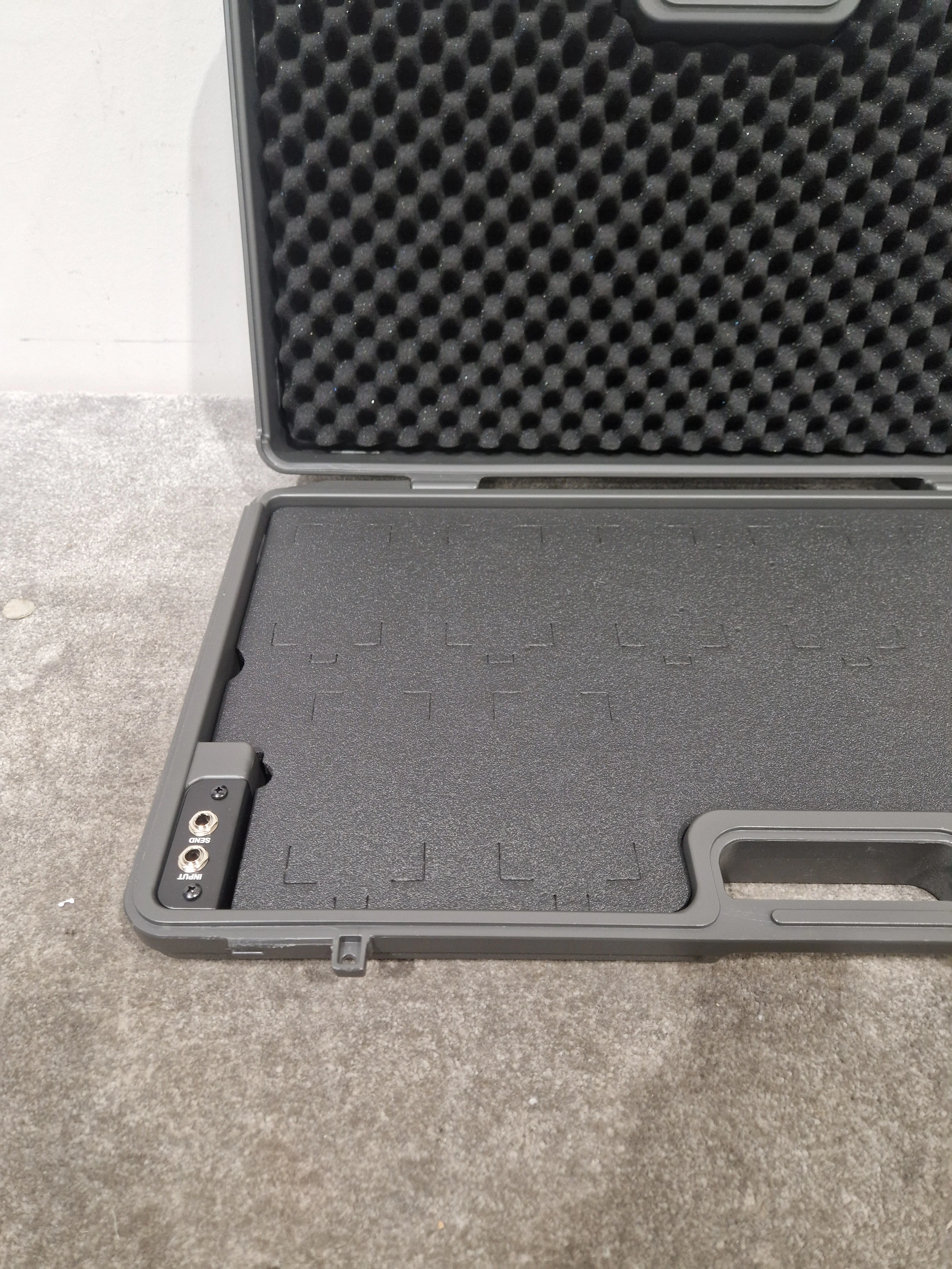Boss BCB-90X Deluxe Pedalboard - Versatile Effects Management - Excellent w/ Power Supply - Image 10