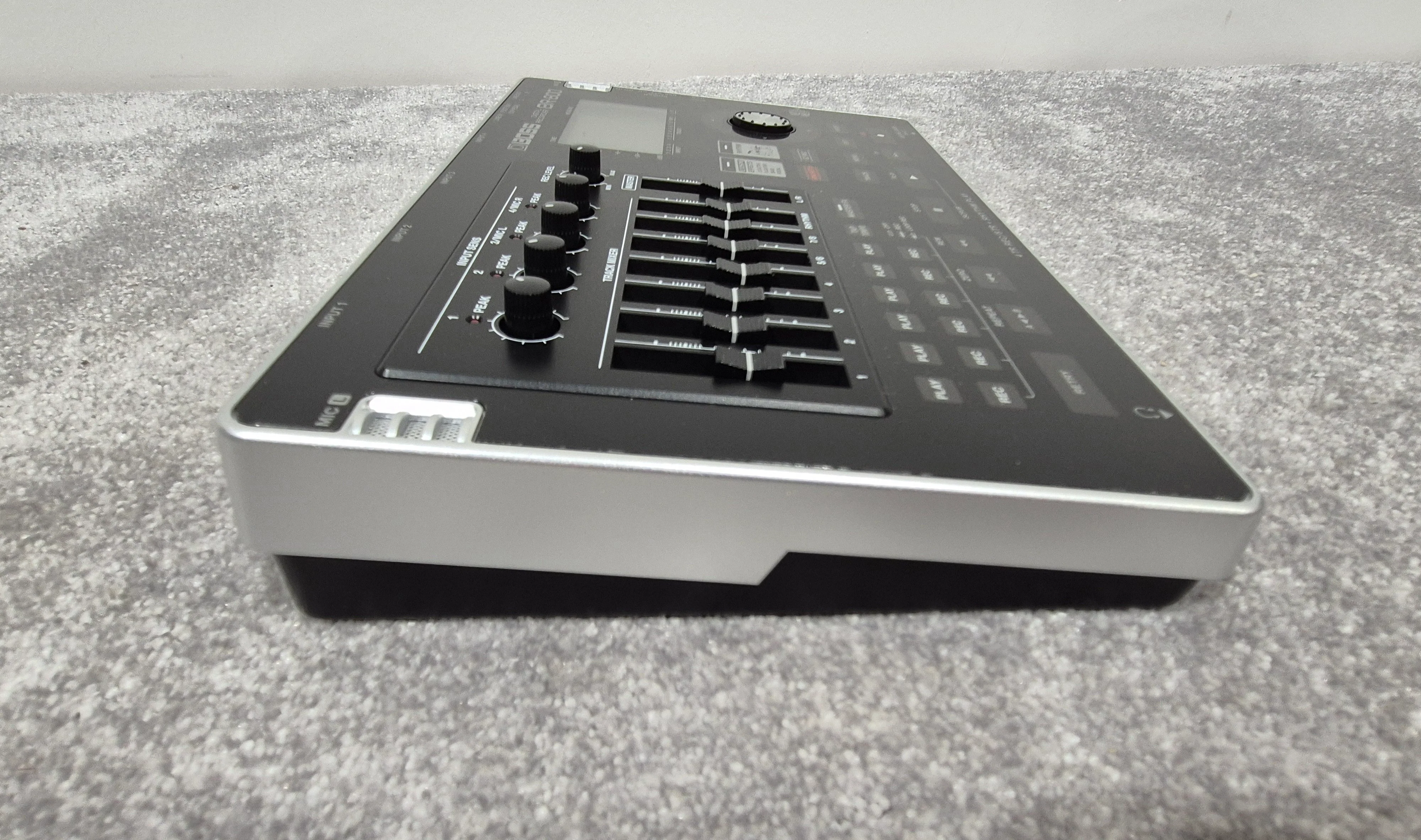 Boss BR-800 - 4 Track Portable Digital Recorder - Image 5