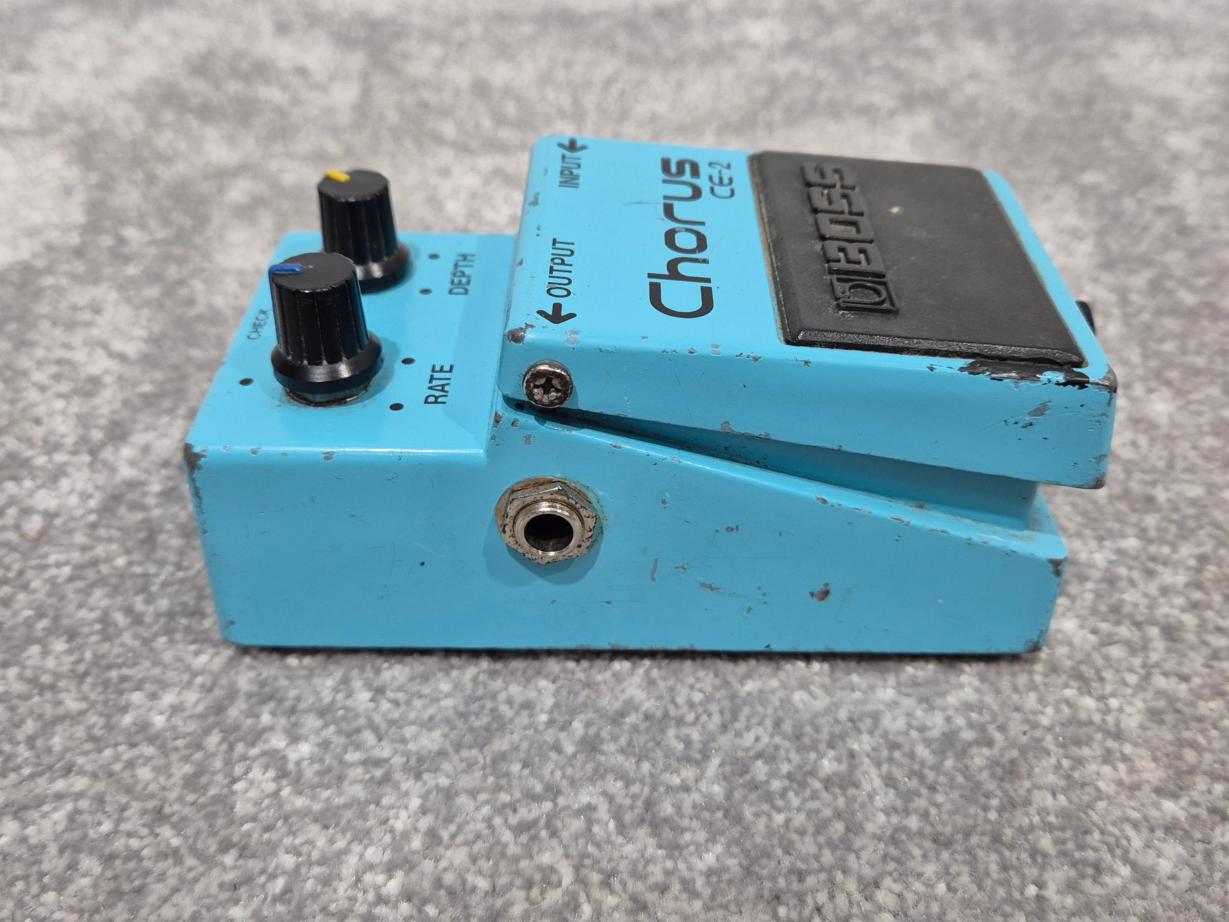 Boss CE-2 Chorus - Classic Guitar effects Pedal - Image 2