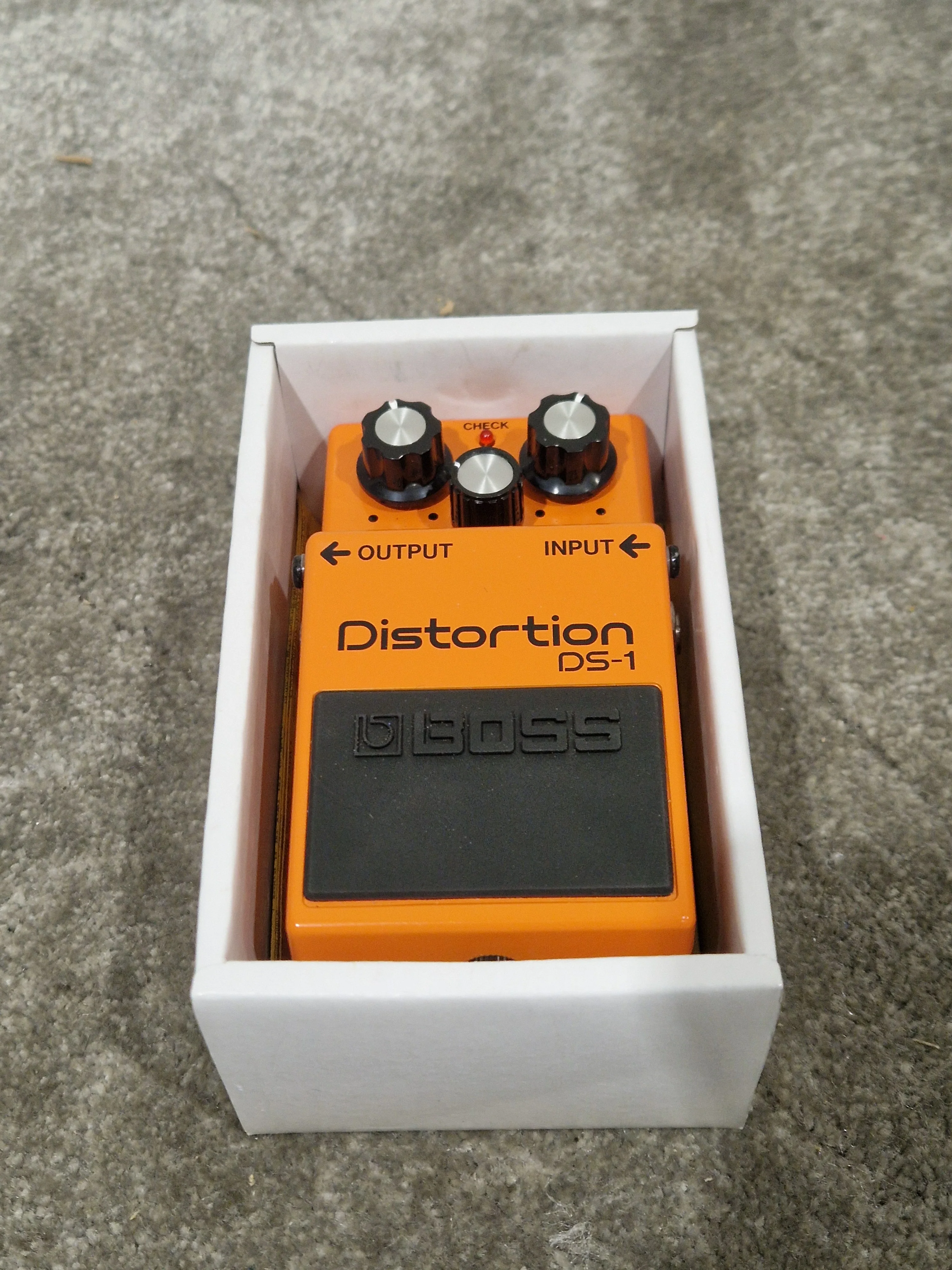 Boss DS-1 - Distortion Pedal - Orange - Effects Pedal - Excellent w/ Original Box - Image 5