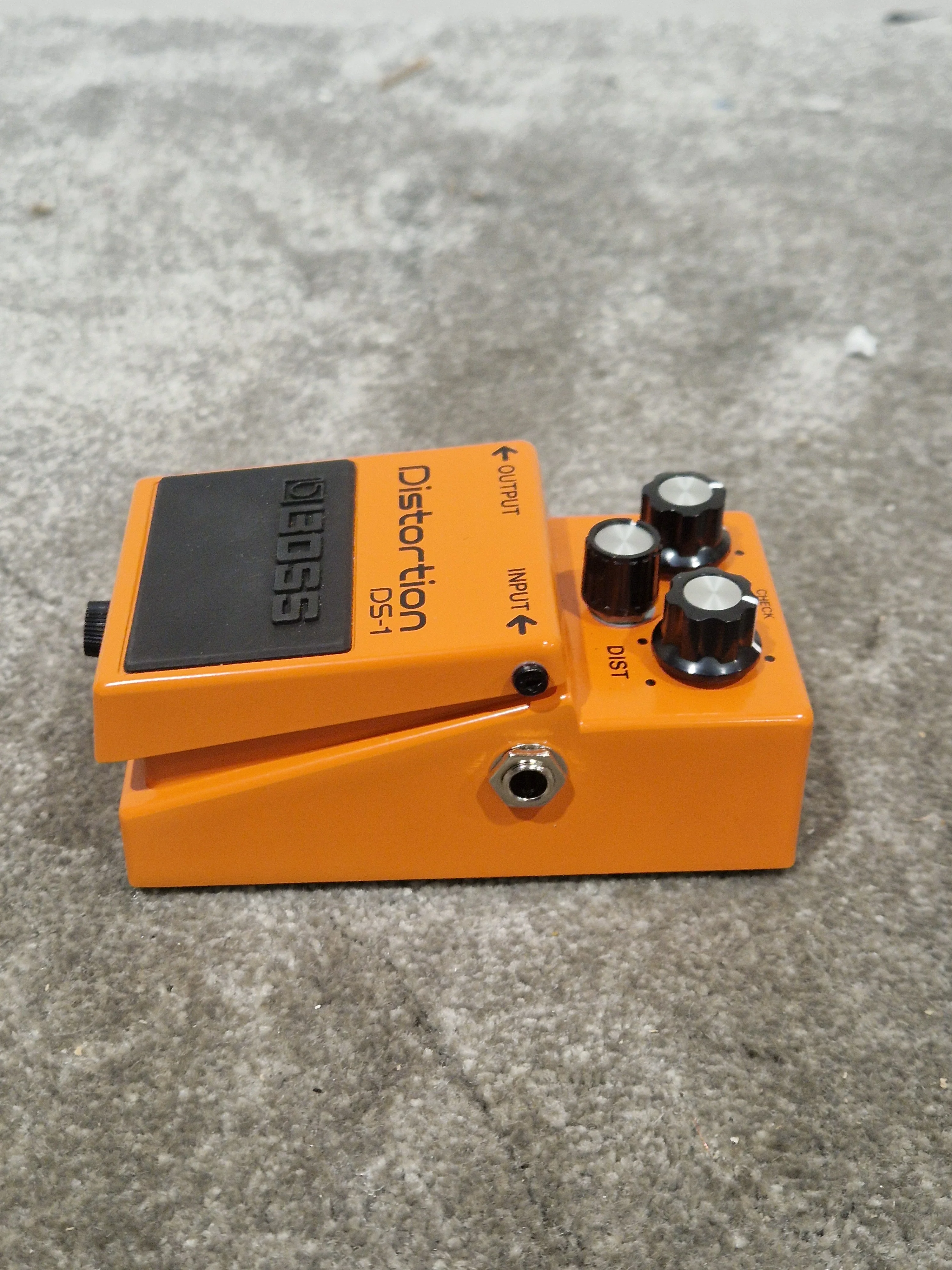 Boss DS-1 - Distortion Pedal - Orange - Effects Pedal - Excellent w/ Original Box - Image 8