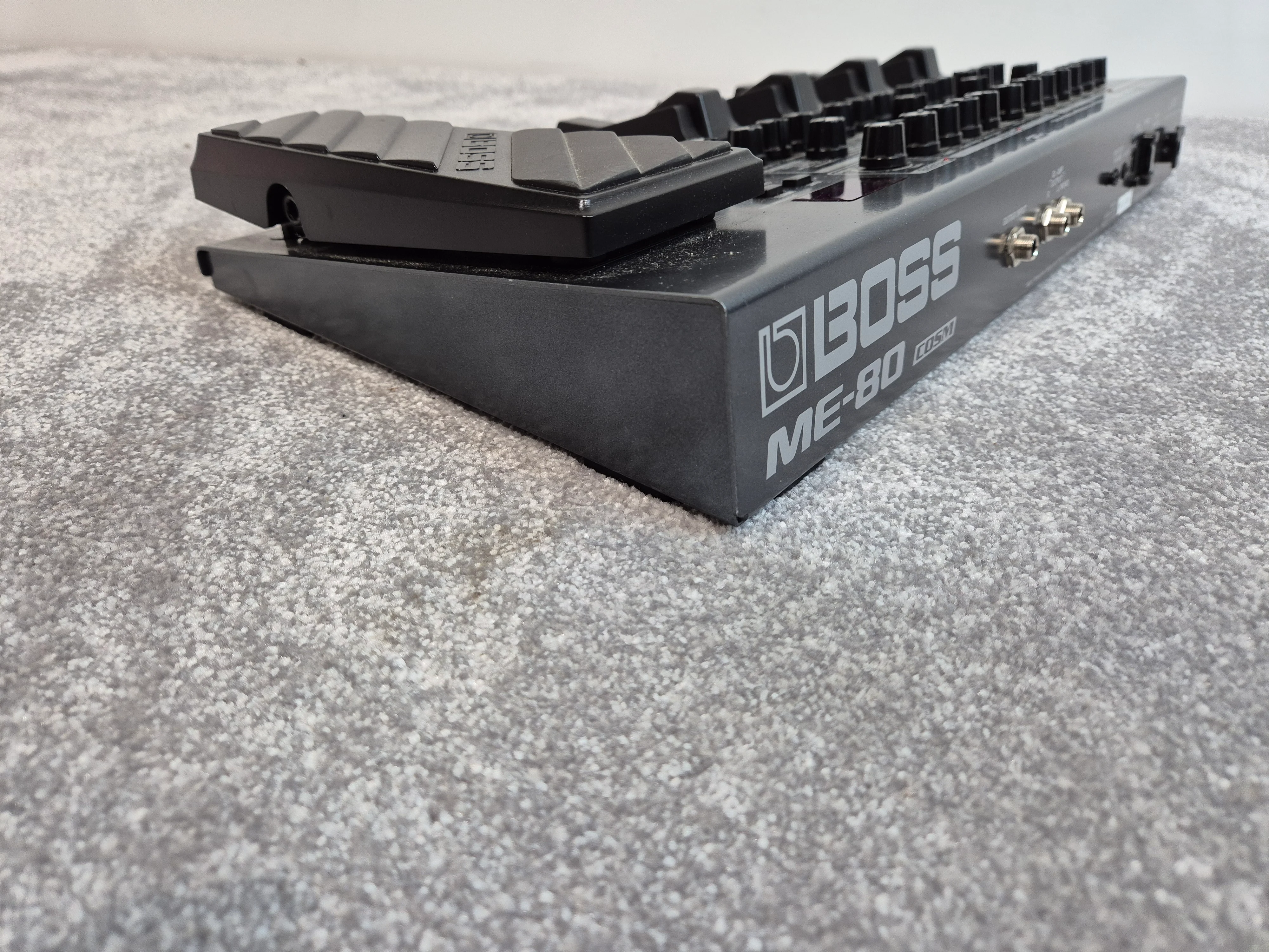 Boss ME-80 - Compact Multi-Effects Pedal - Original Box and Power Supply - Image 7