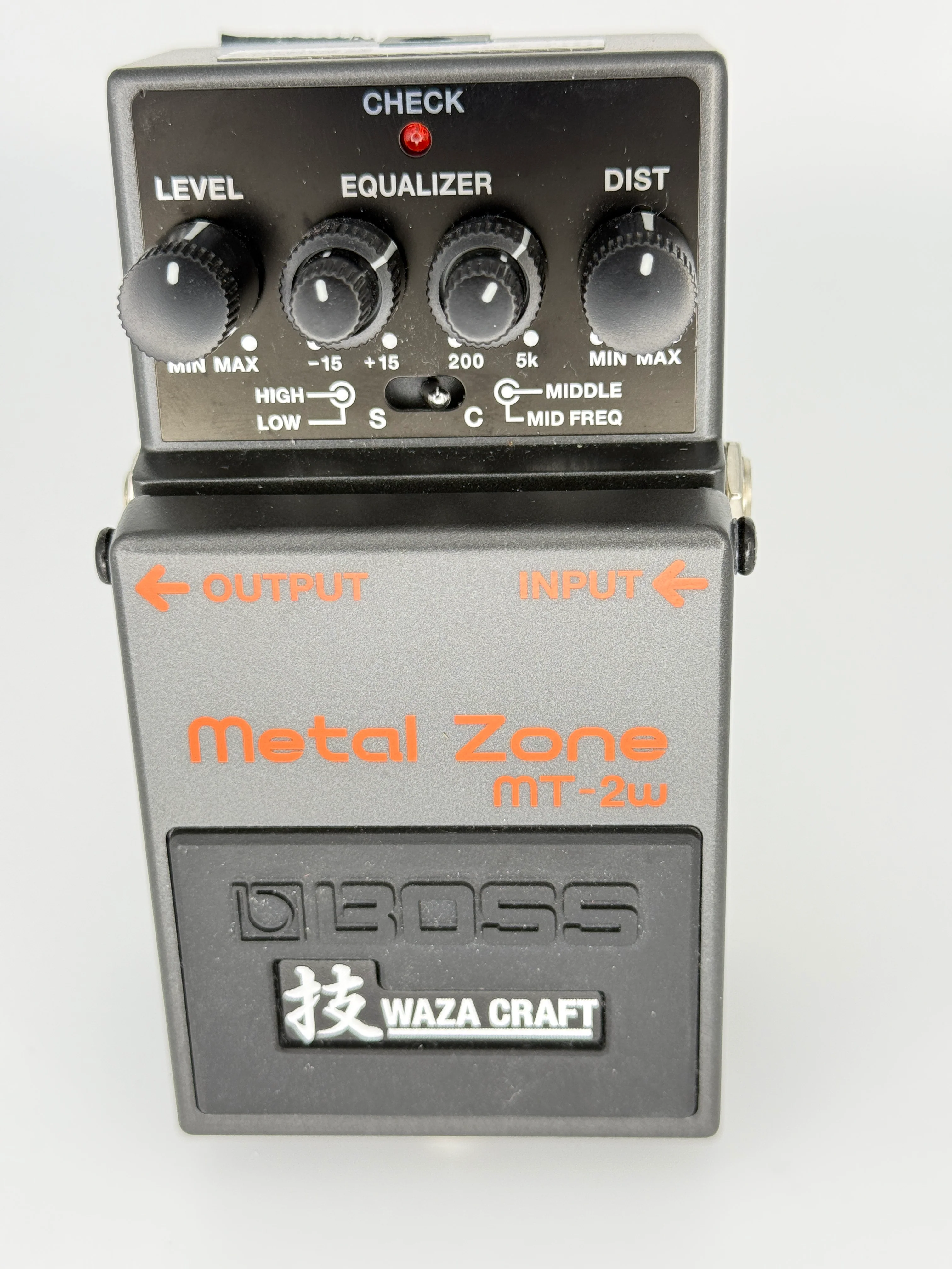 Boss MT-2W Waza Craft Metal Zone - Guitar / Effects Pedal - Image 10