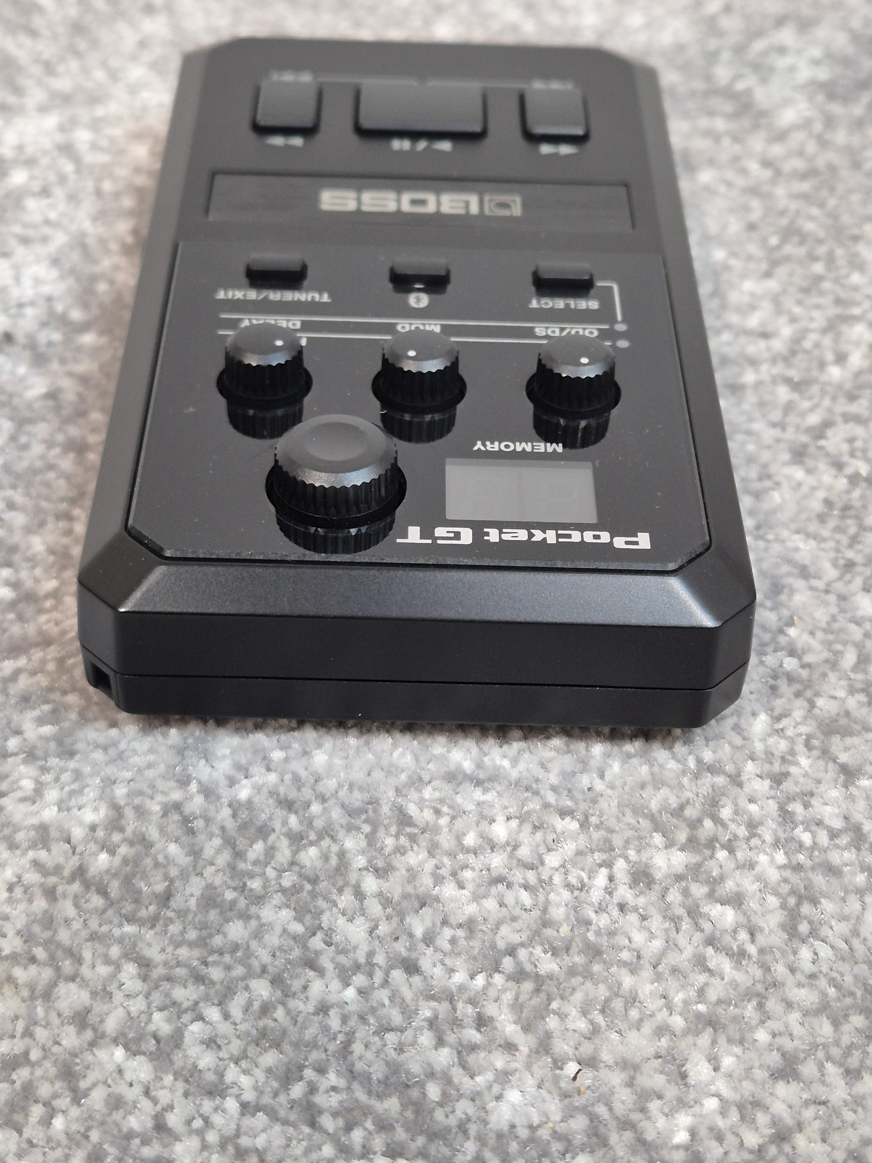 Boss Pocket GT - Compact Guitar Amp and Multi-Effects Processor - Image 4
