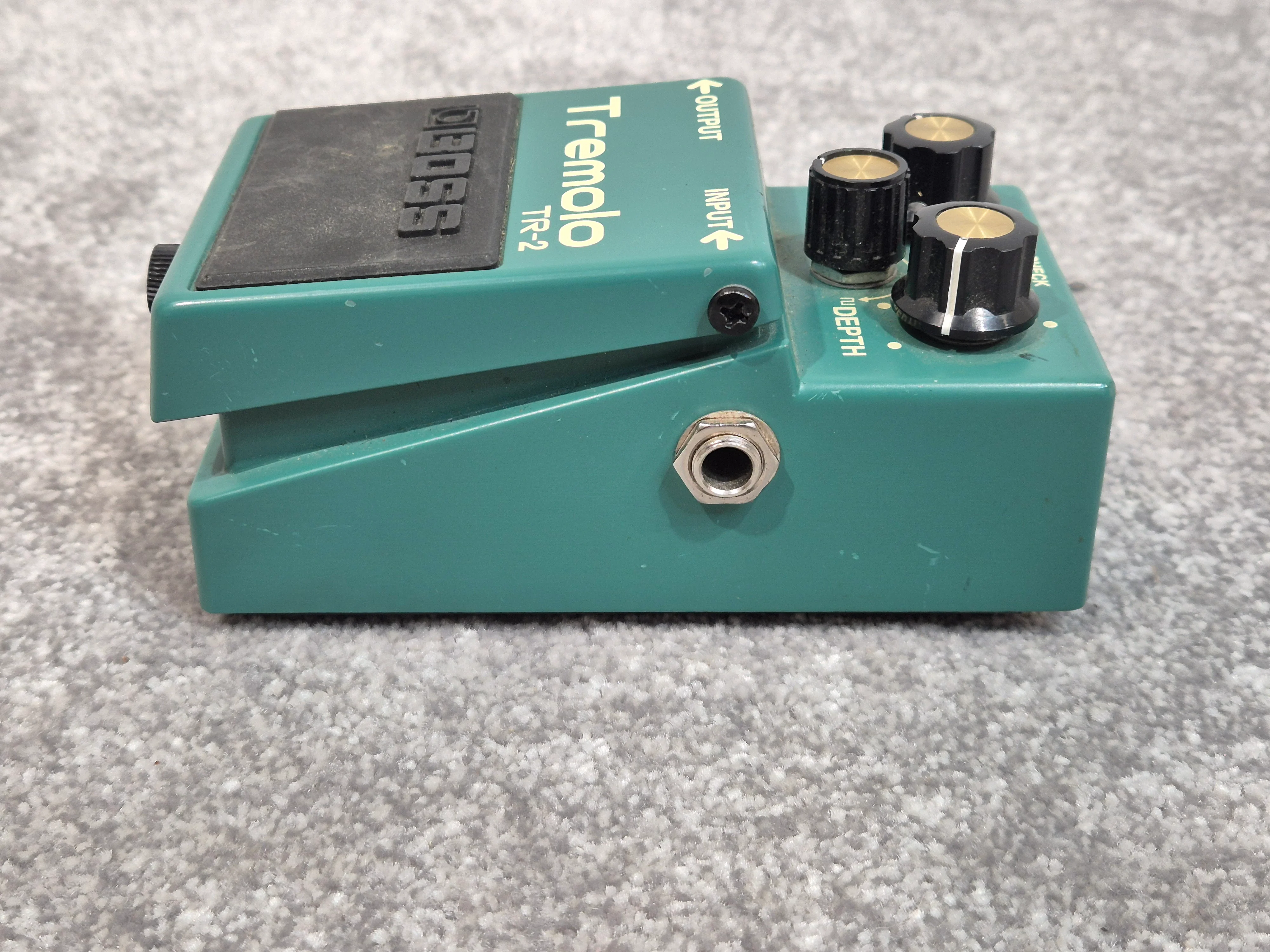 Boss TR-2 - Tremolo Effects Pedal - Image 3