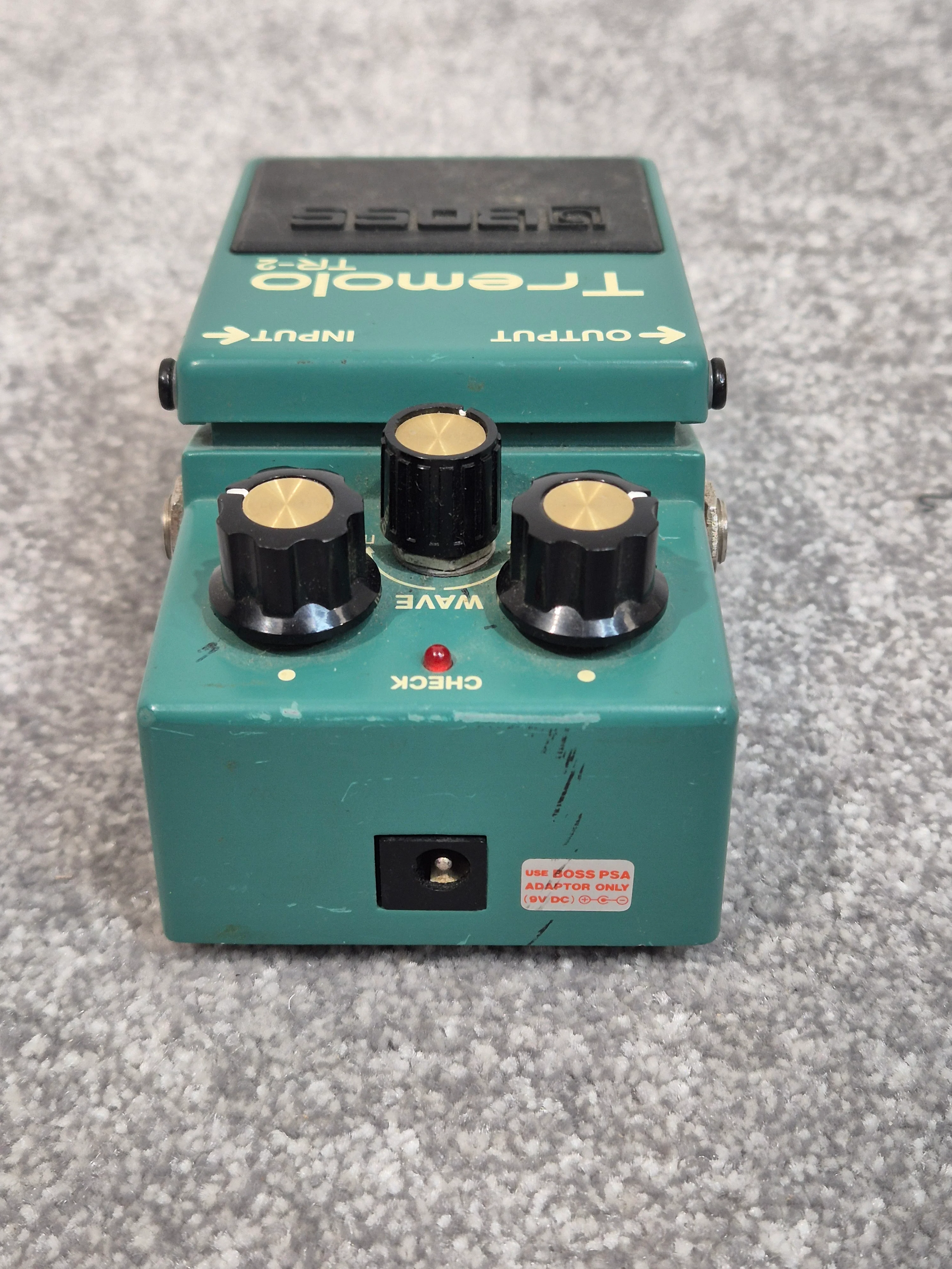 Boss TR-2 - Tremolo Effects Pedal - Image 6