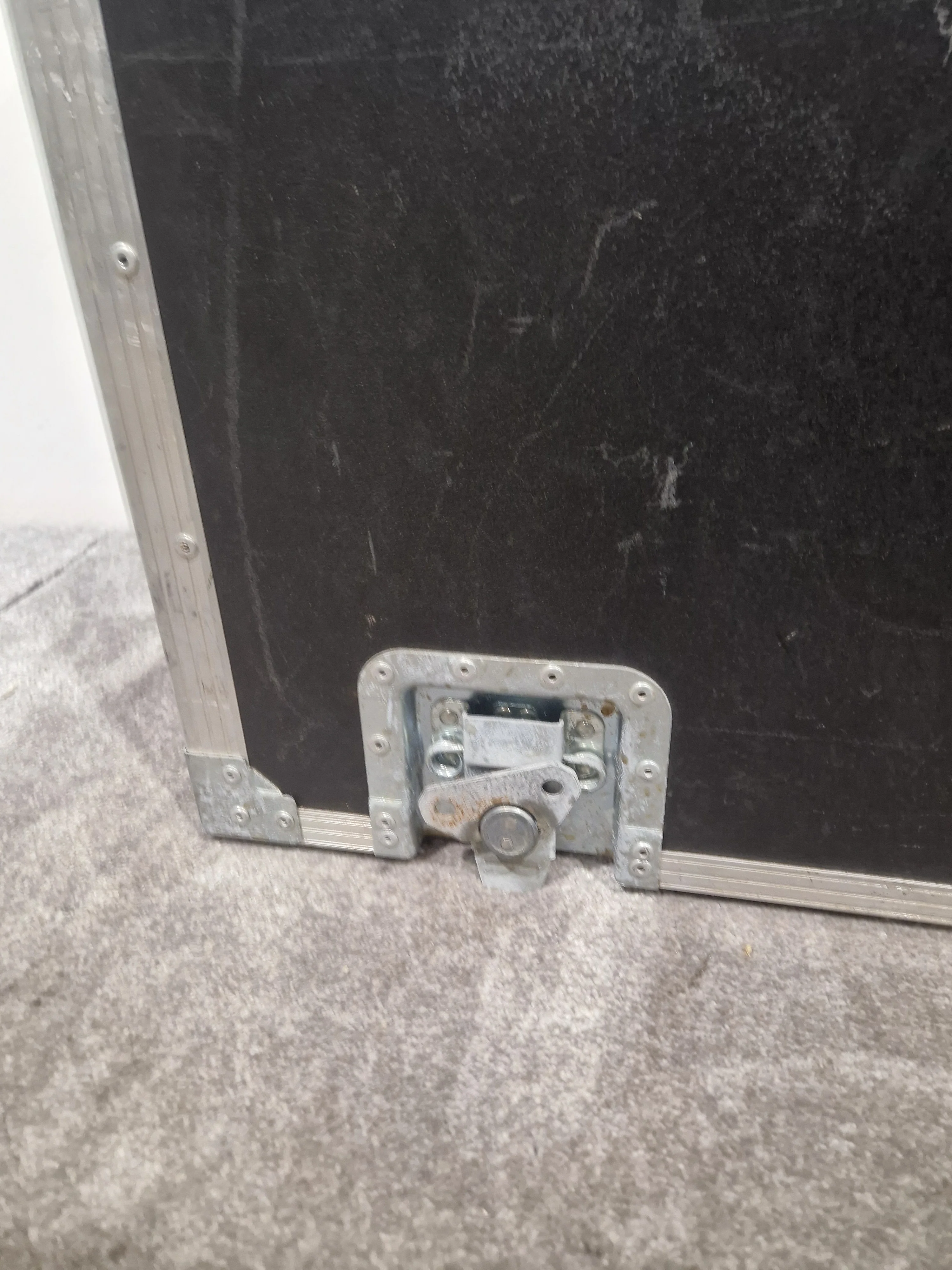 Boss Wheel ON Flight Case, Internal Foam Protection - Durable Transport Solution - Good - Image 15