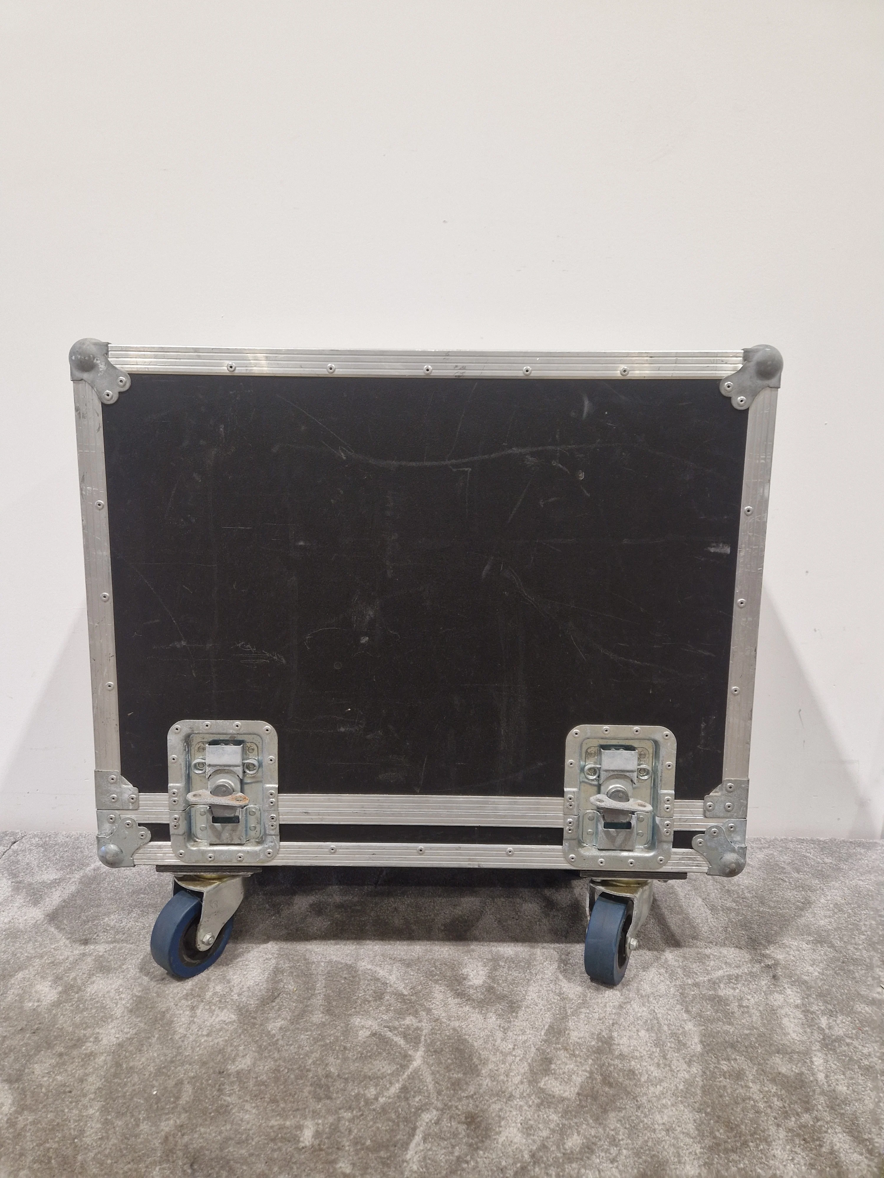 Boss Wheel ON Flight Case, Internal Foam Protection - Durable Transport Solution - Good - Image 3