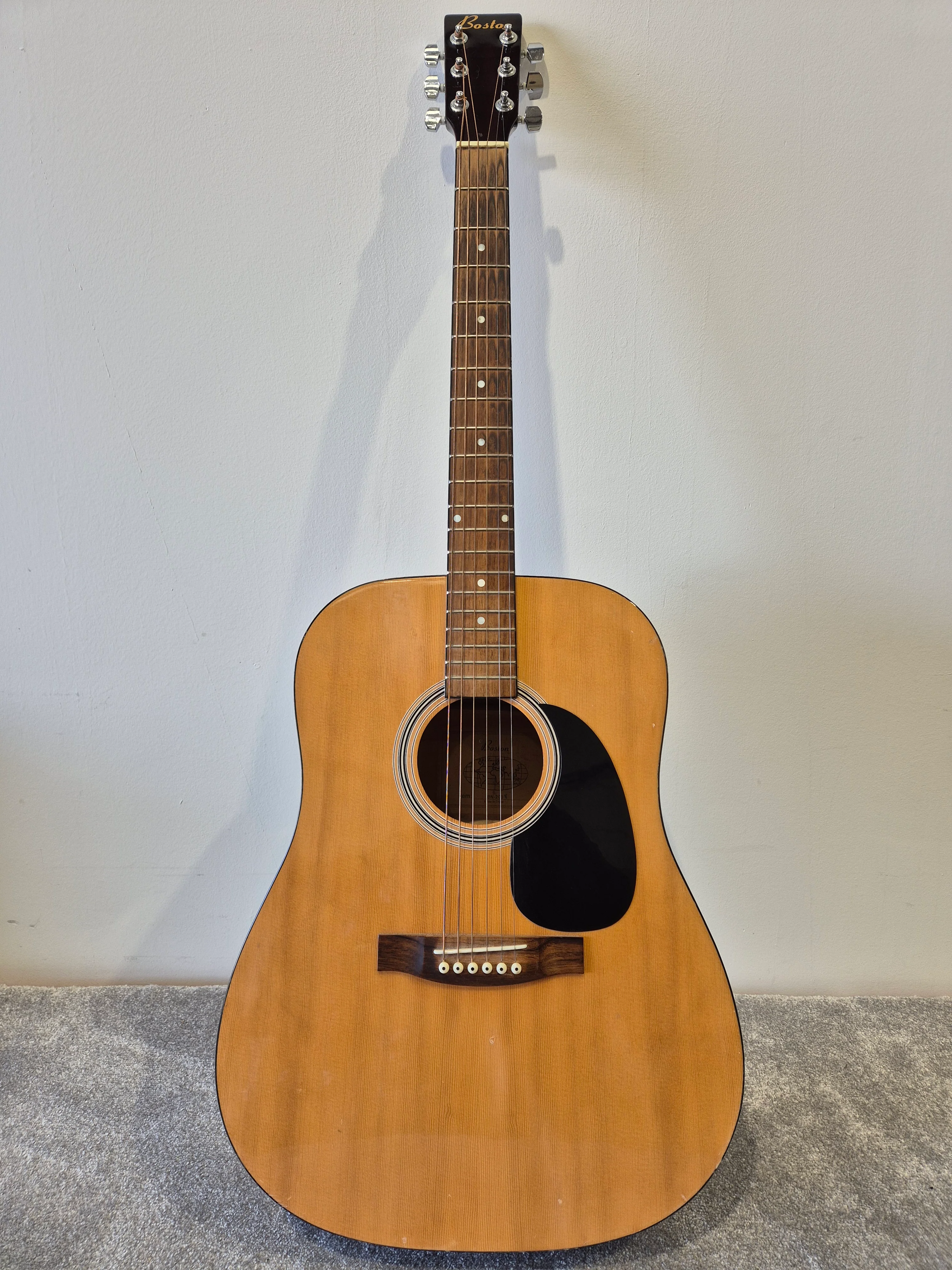 Boston BN-200 - Acoustic Guitar - Made in China - Image 2