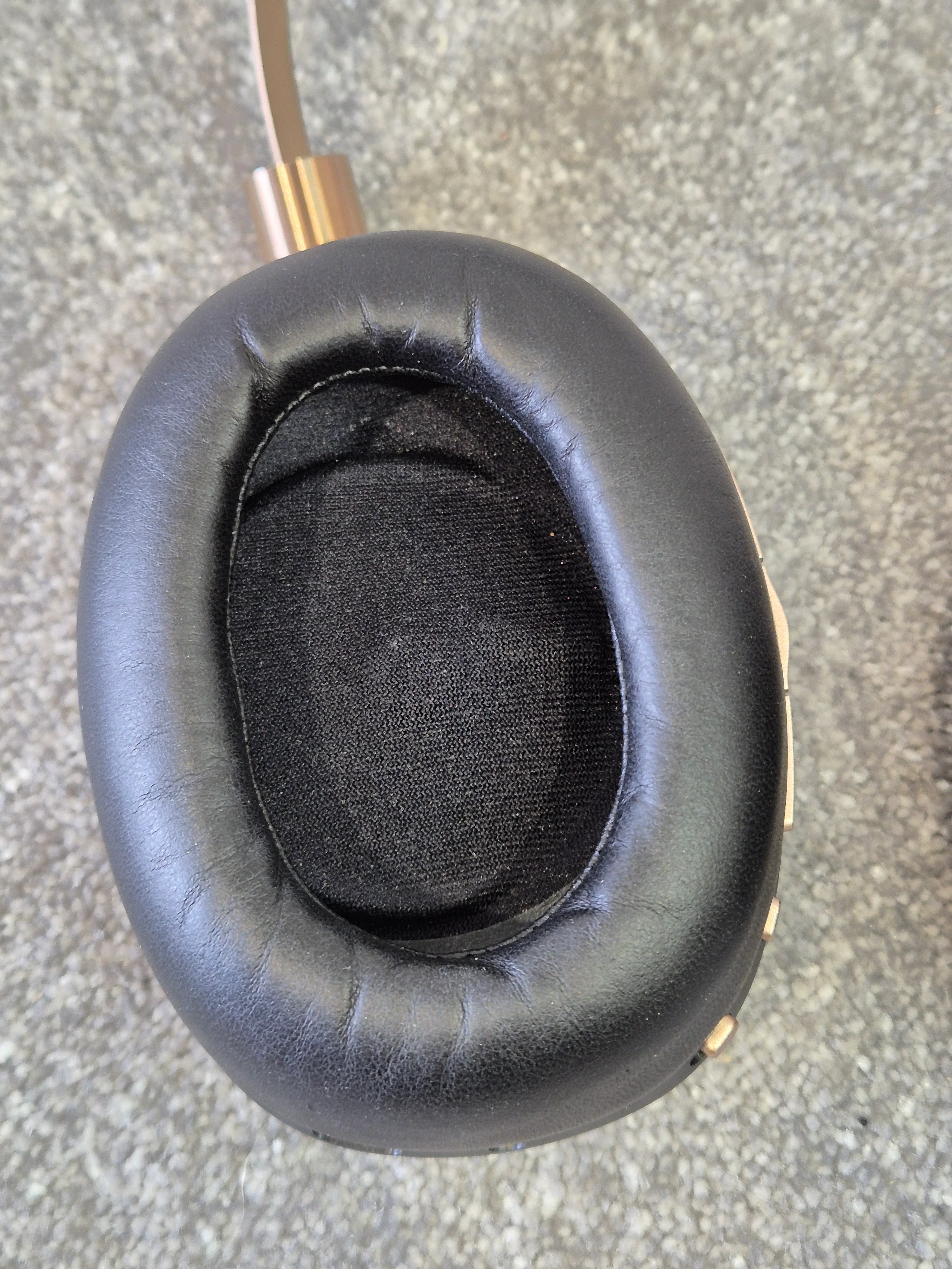 Bowers and Wilkins PX Wireless Headphones w/ Soft Case - Image 7