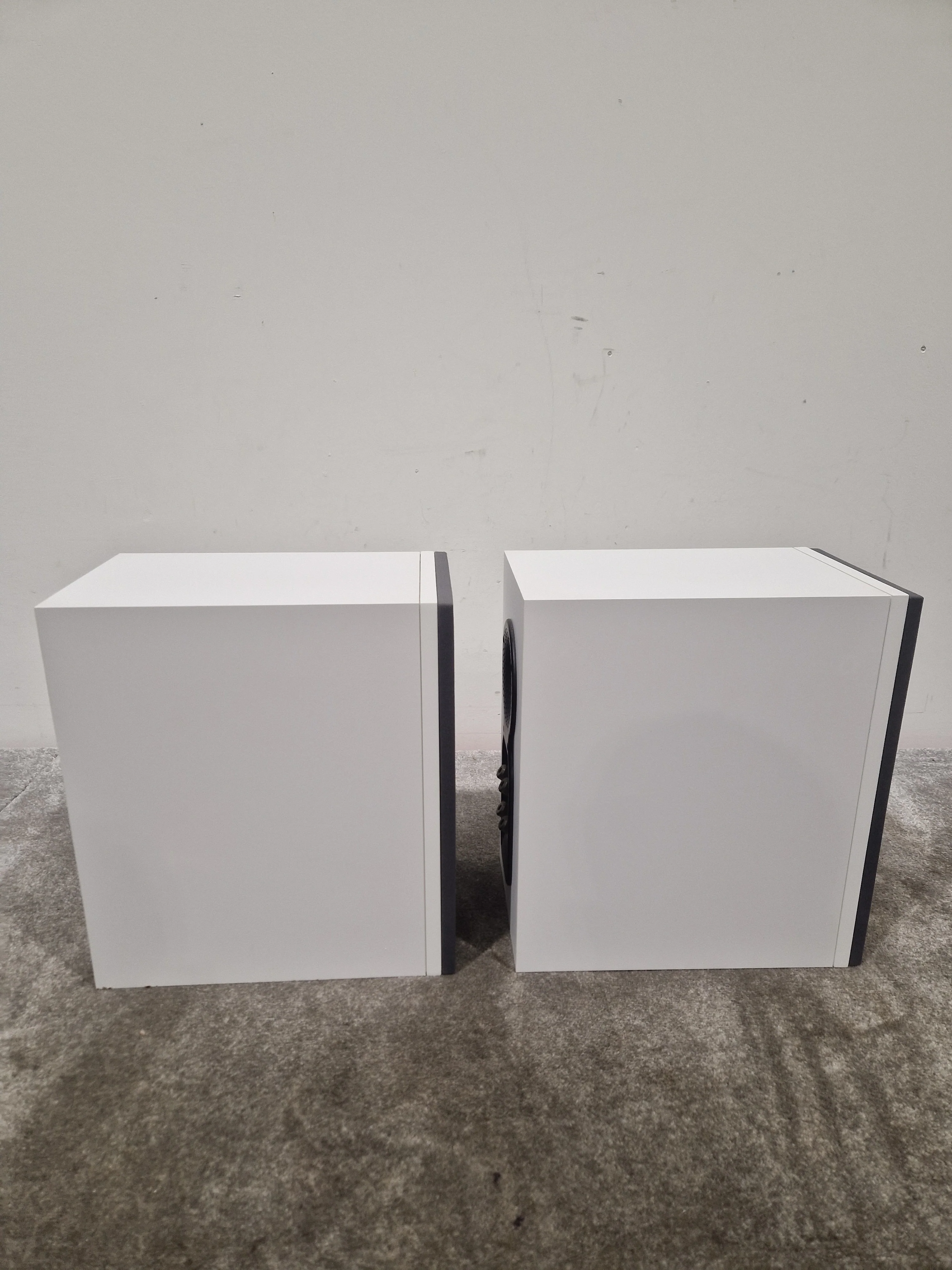 Bowers & Wilkins 606 - Bookshelf Speakers - Pair - White - Excellent - Image 8