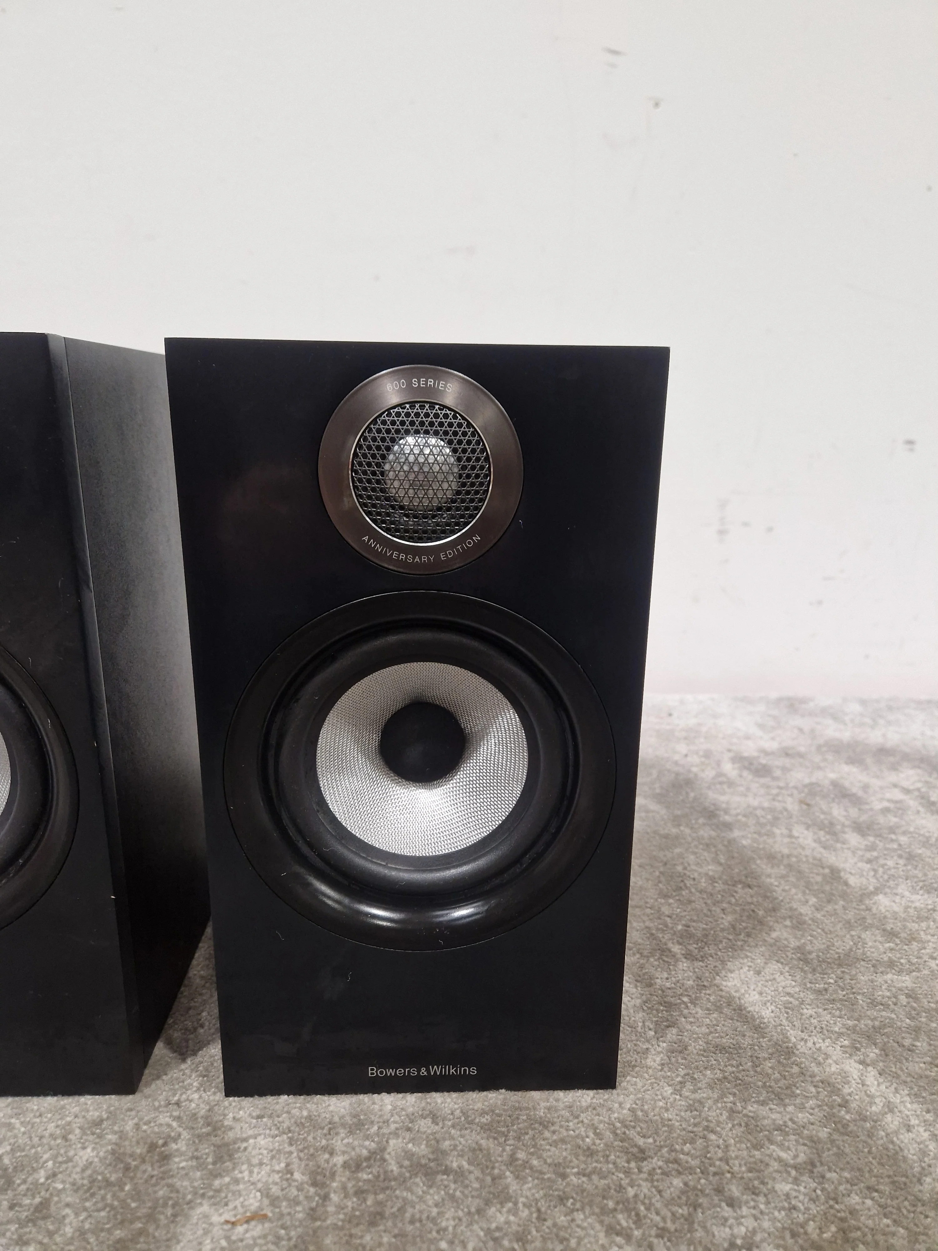 Bowers & Wilkins 607 S2 Anniversary Edition - Bookshelf Speakers - Pair - Black - Good - Image 5