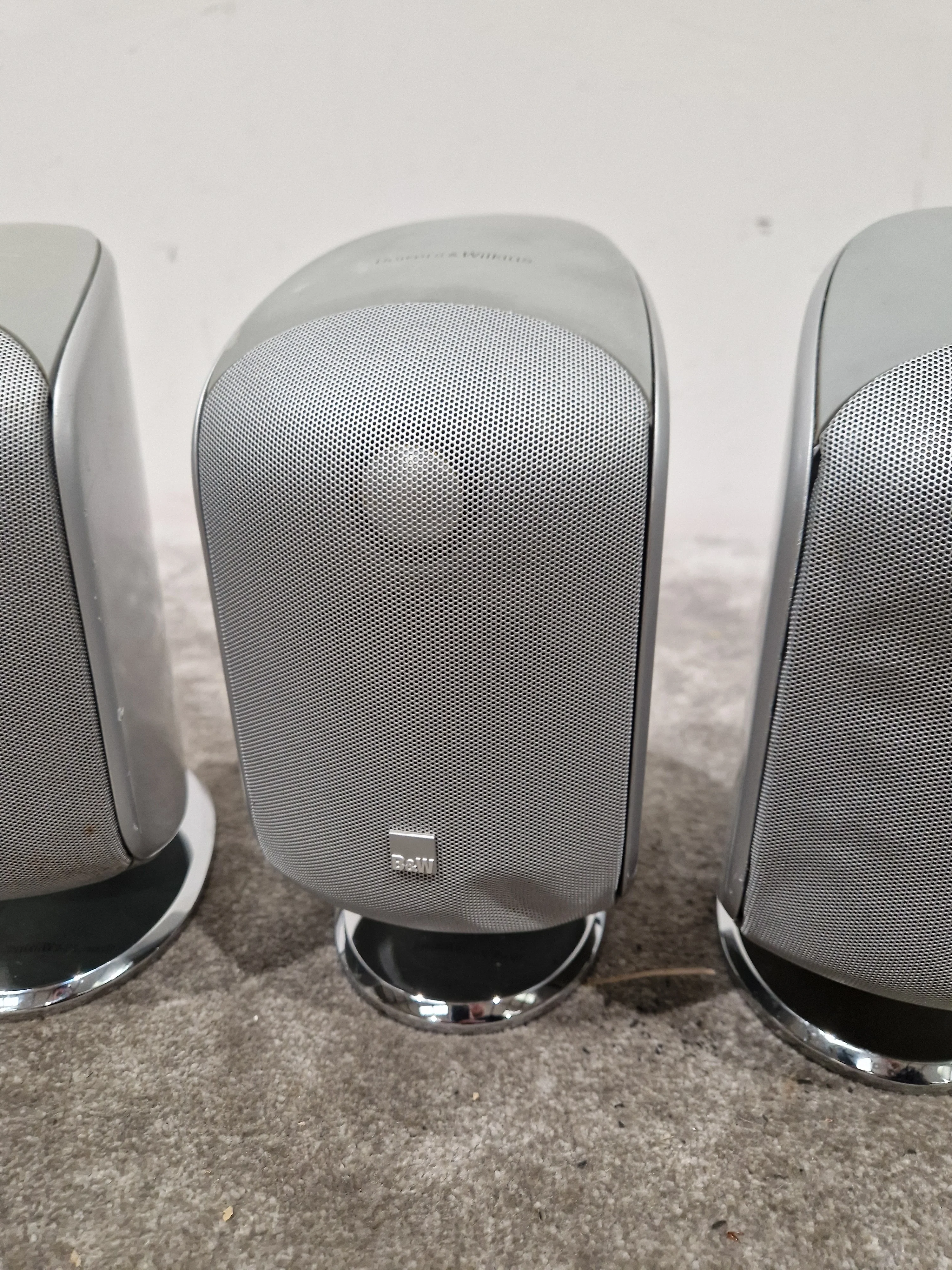 Bowers & Wilkins M-1 - Speakers - Silver - Good - Image 10