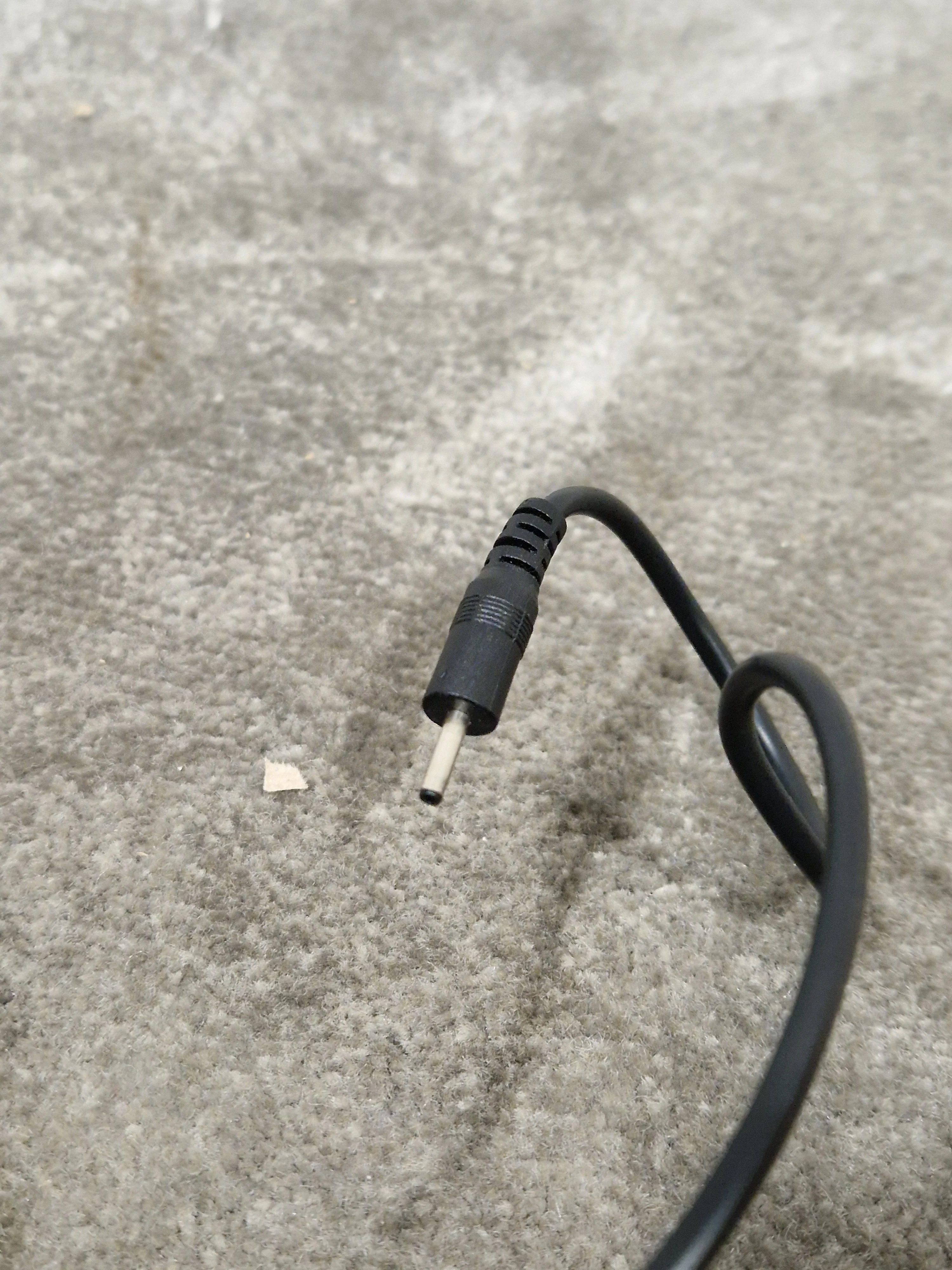 BSY BSYB050200B W - 5V Switching Power Adapter - Excellent - Image 5
