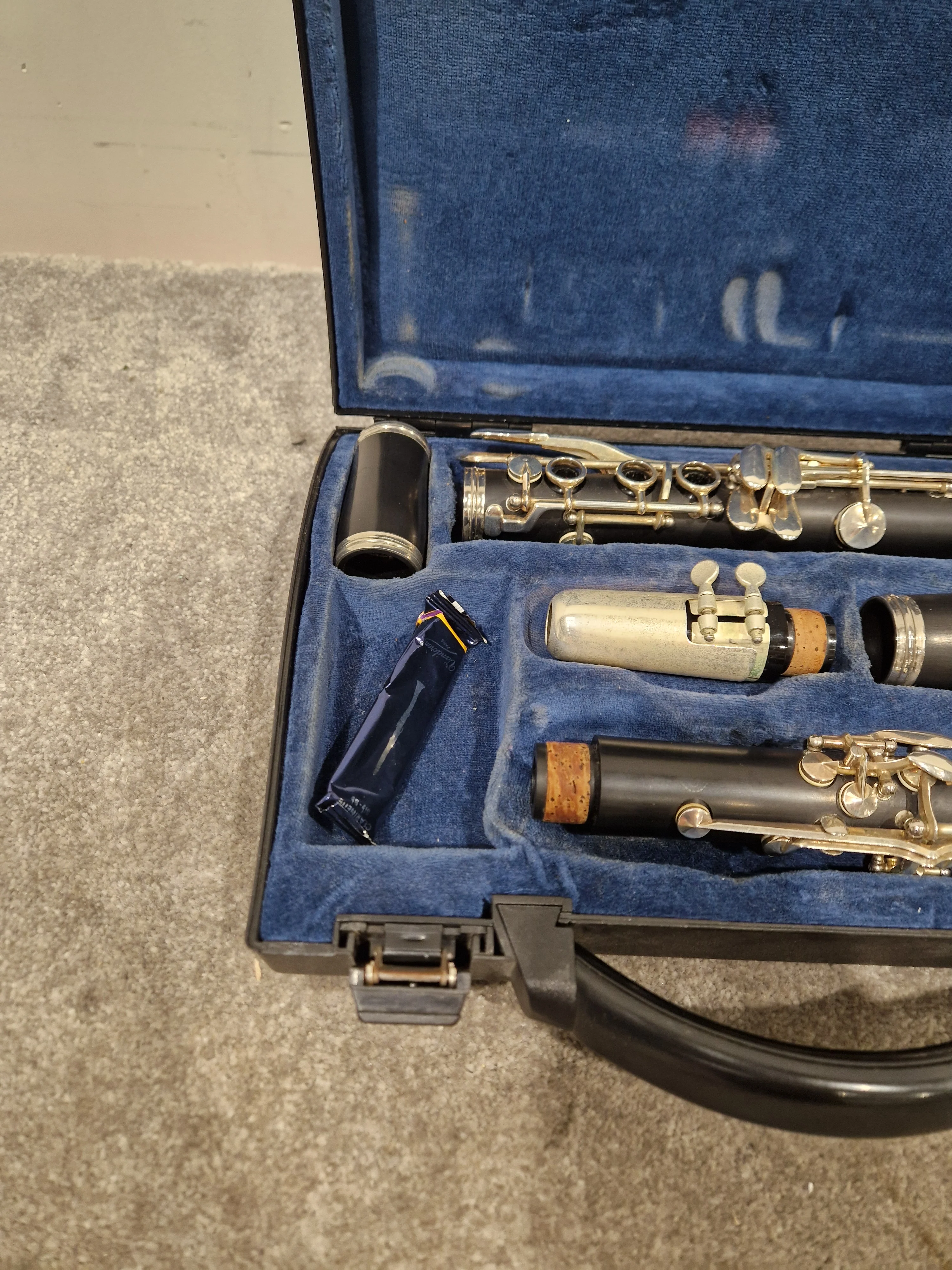 Buffet B12 - Clarinet - Black - Good w/ Hard Case - Image 4