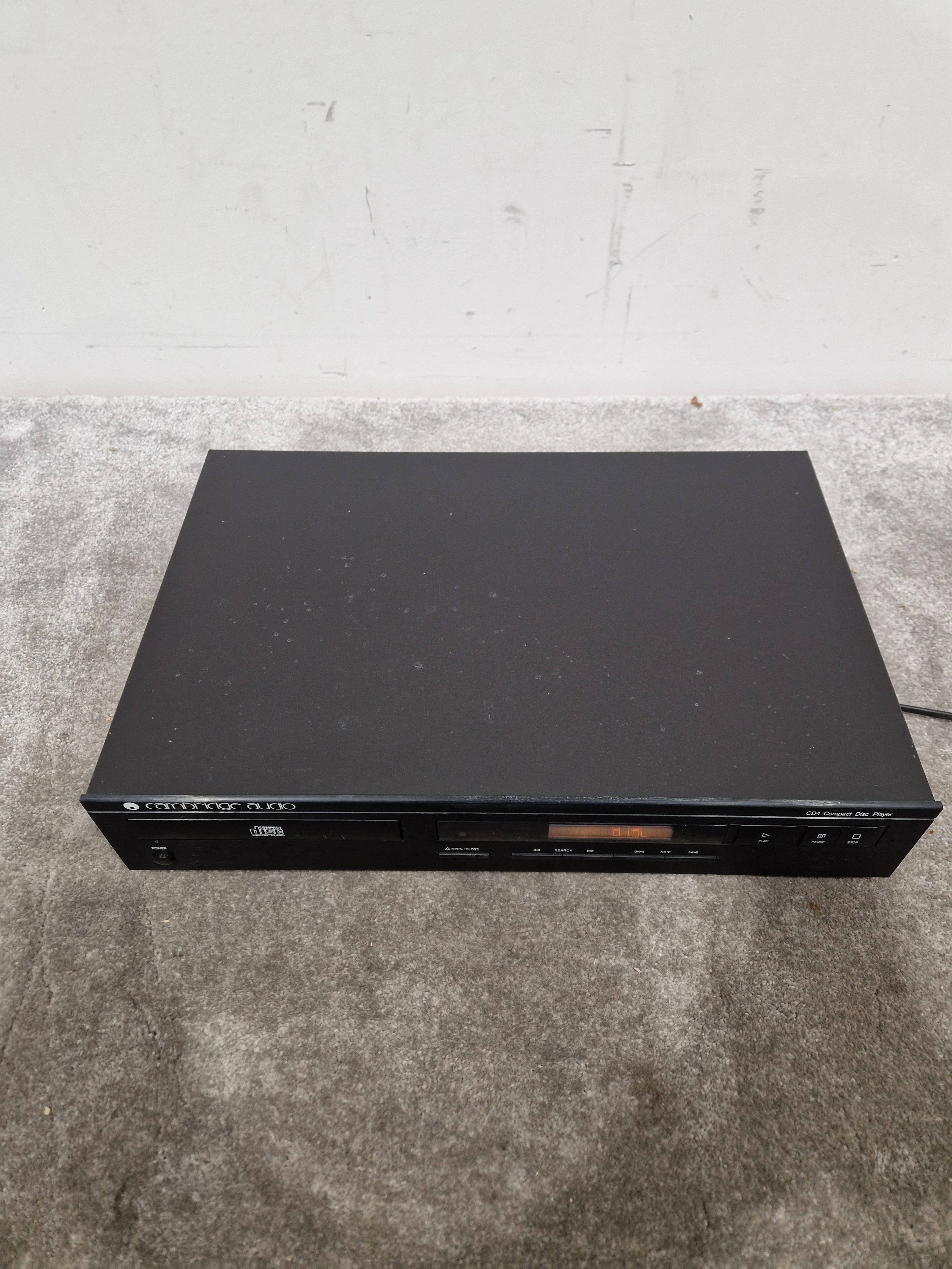 Cambridge Audio CD4 - High-Fidelity CD Player - Very Good w/ Power Supply - Image 8