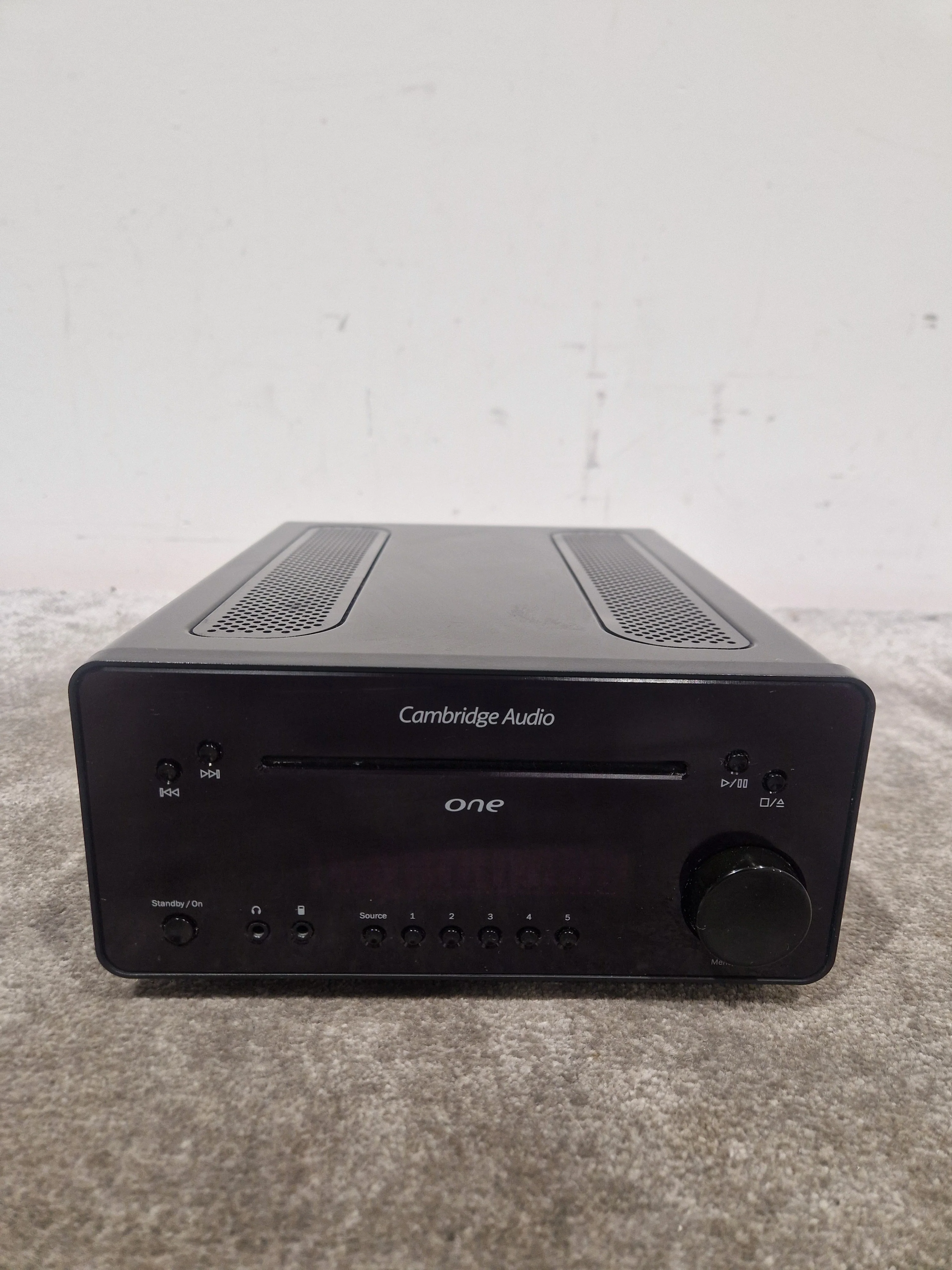 Cambridge Audio One - All-in-One Music System - Black - Excellent - Image 8
