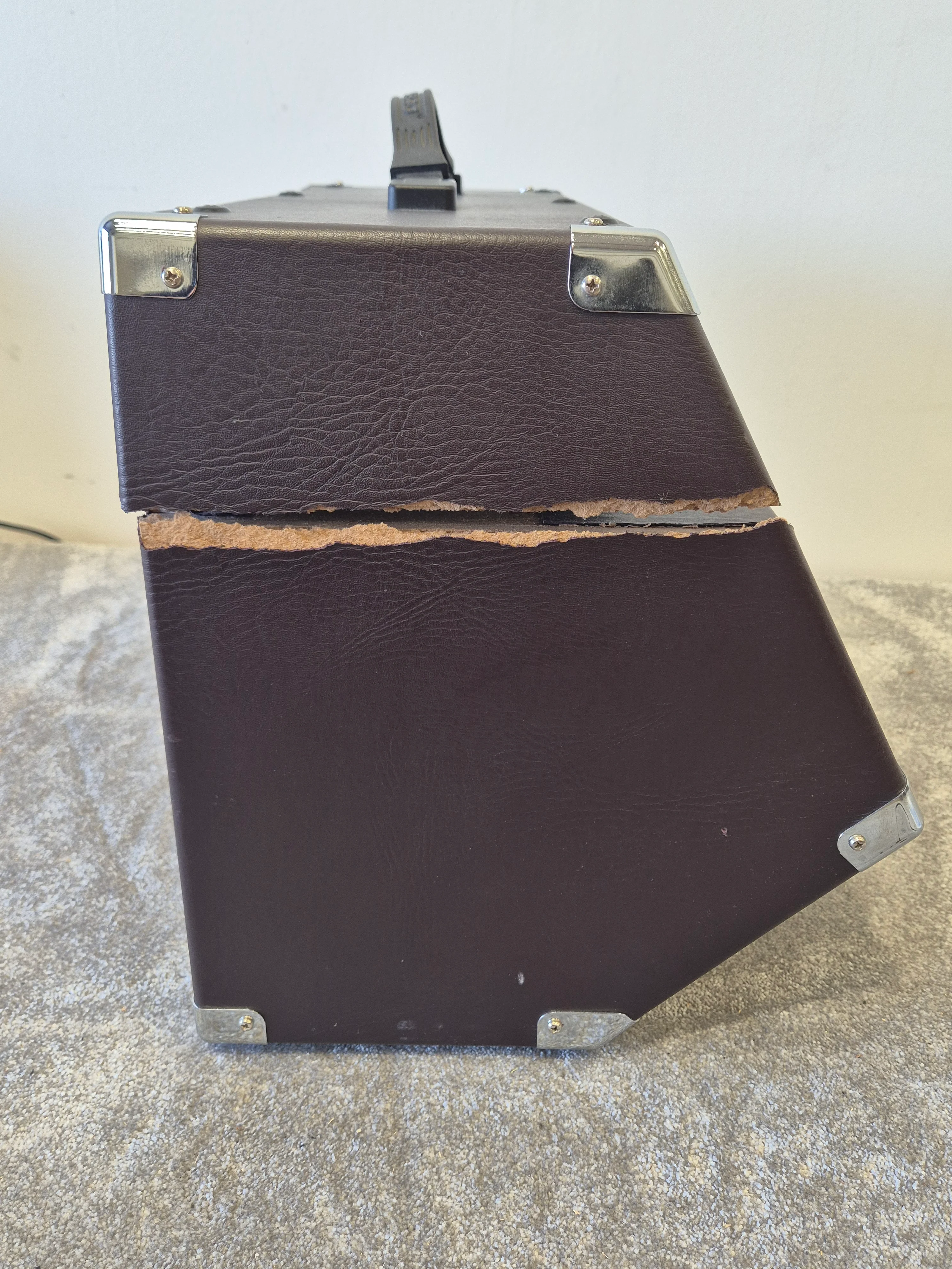 Carlsbro Sherwood 30R Acoustic Combo Amplifier - Solid-State Amplifier (Spares or Repairs) - Image 3