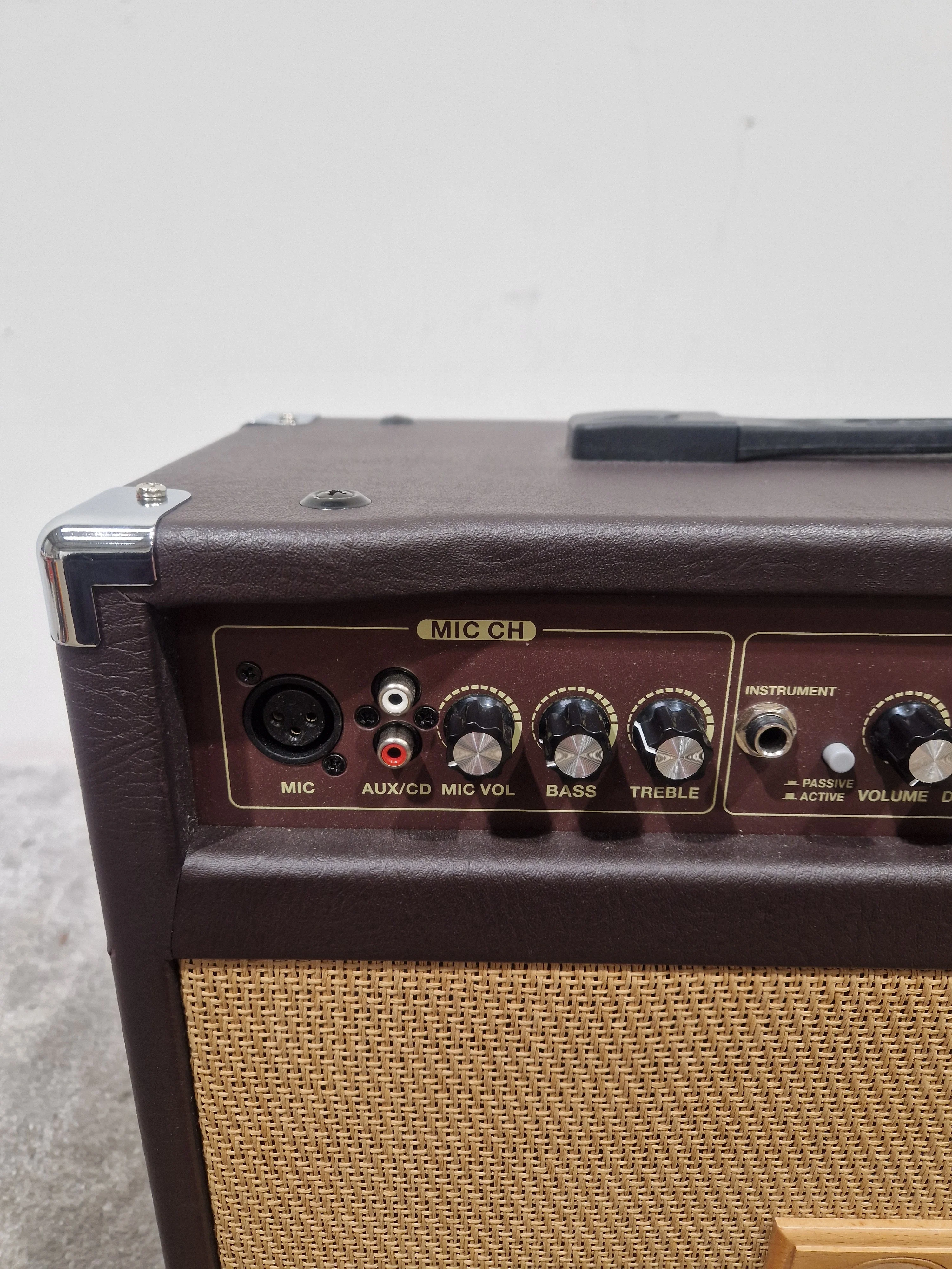 Carlsbro Sherwood 30R - Acoustic Guitar Amp - Very Good w/ Power Supply - Image 10