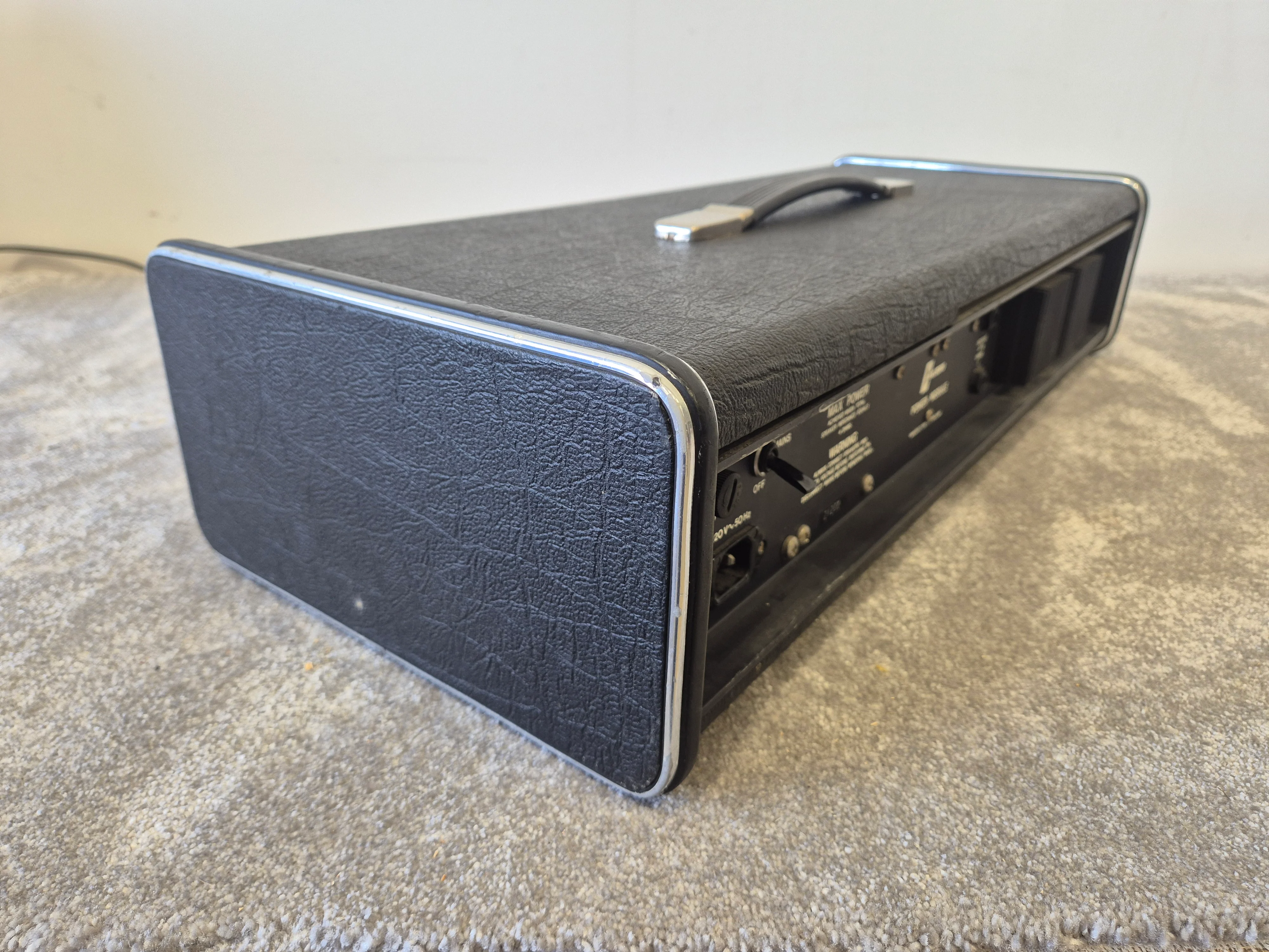 Carlsbro Stingray 150watt Bass Amplifier Head - Image 10