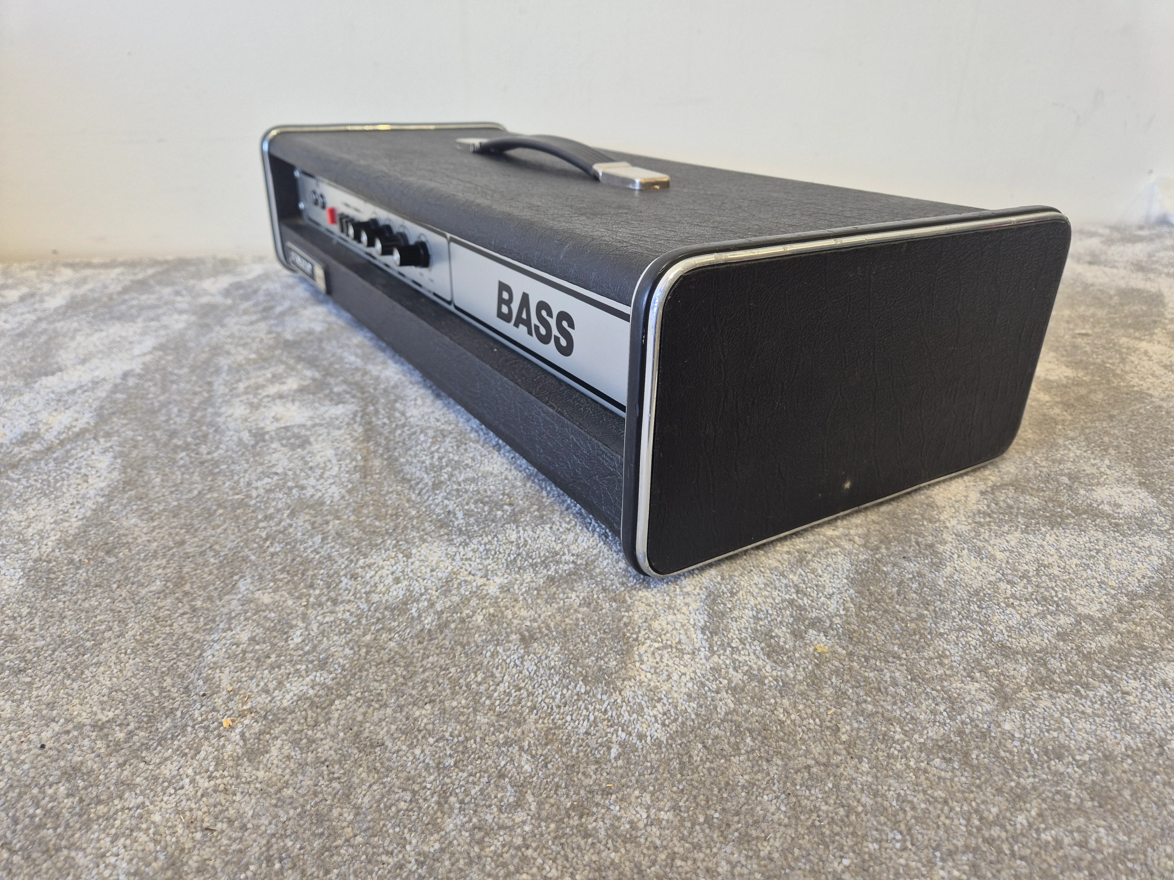 Carlsbro Stingray 150watt Bass Amplifier Head - Image 11