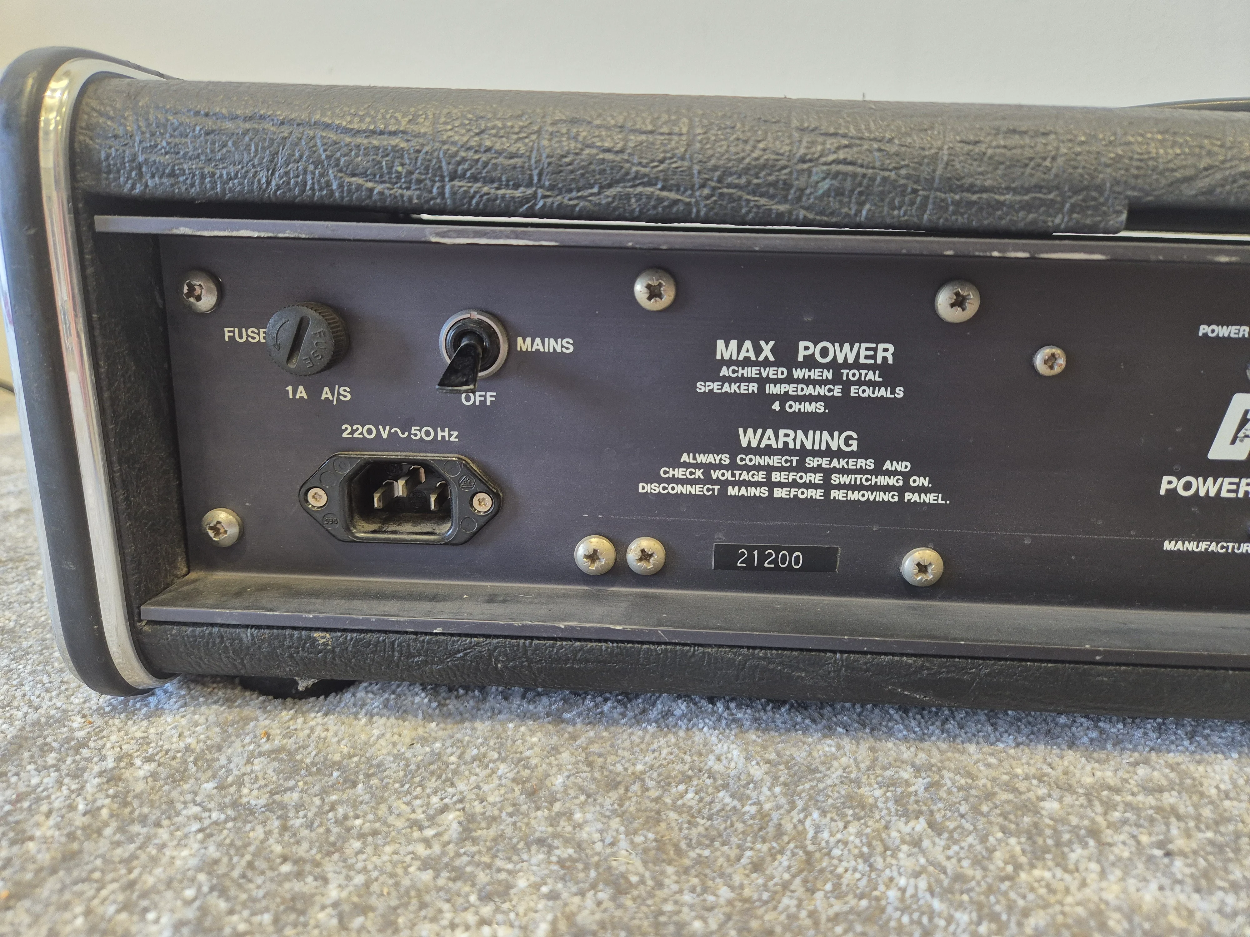 Carlsbro Stingray 150watt Bass Amplifier Head - Image 7