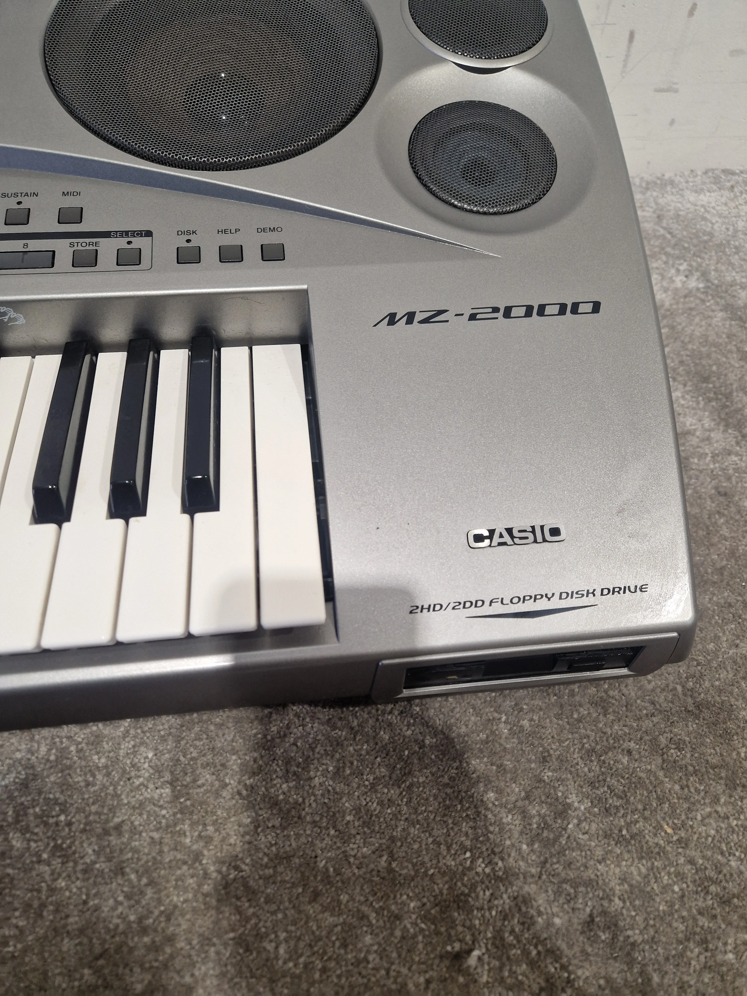 Casio MZ-2000 - Keyboard Workstation - Silver/Gray - Excellent w/ Power Supply & Manuals - Image 13