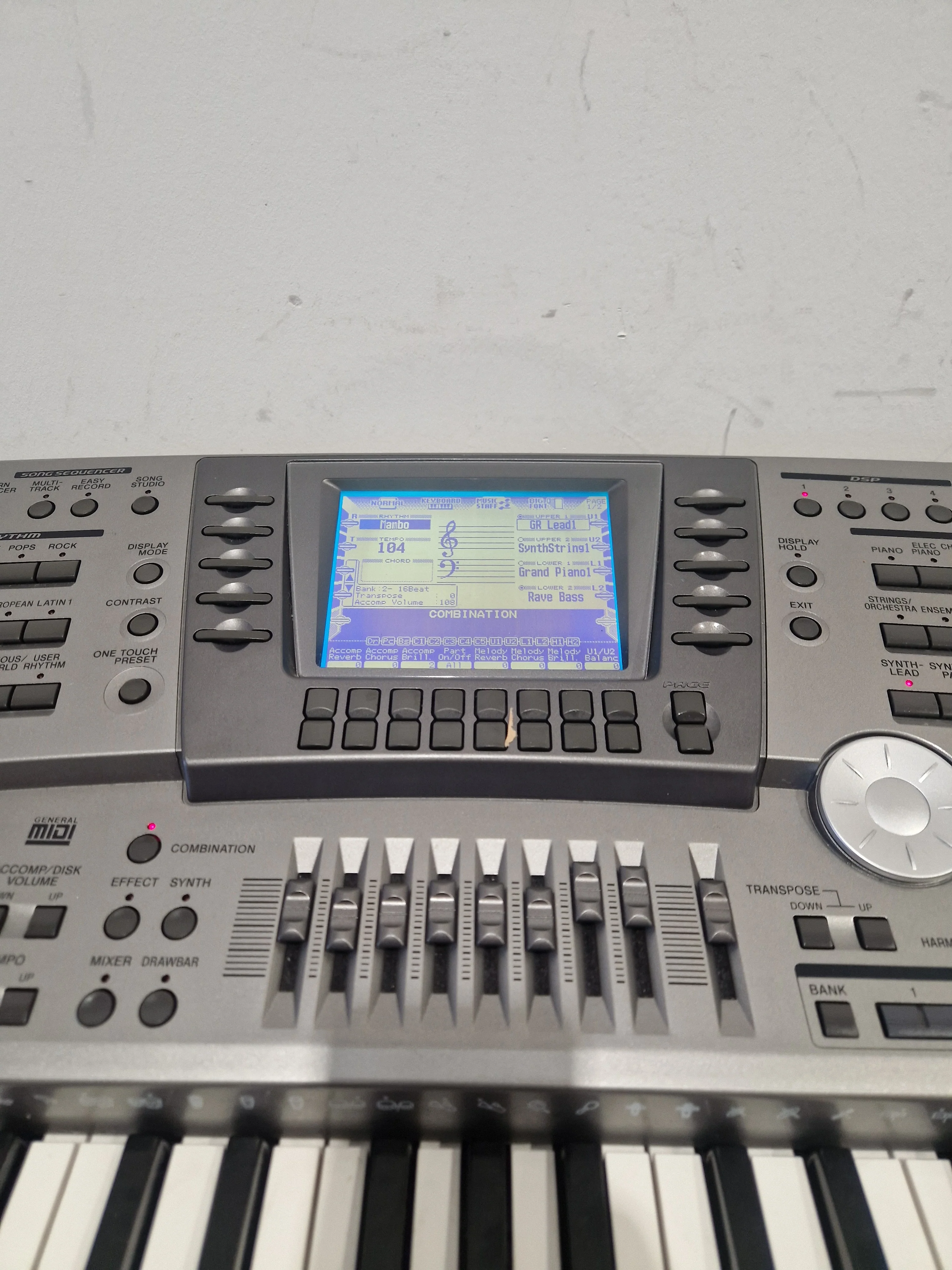Casio MZ-2000 - Keyboard Workstation - Silver/Gray - Excellent w/ Power Supply & Manuals - Image 6