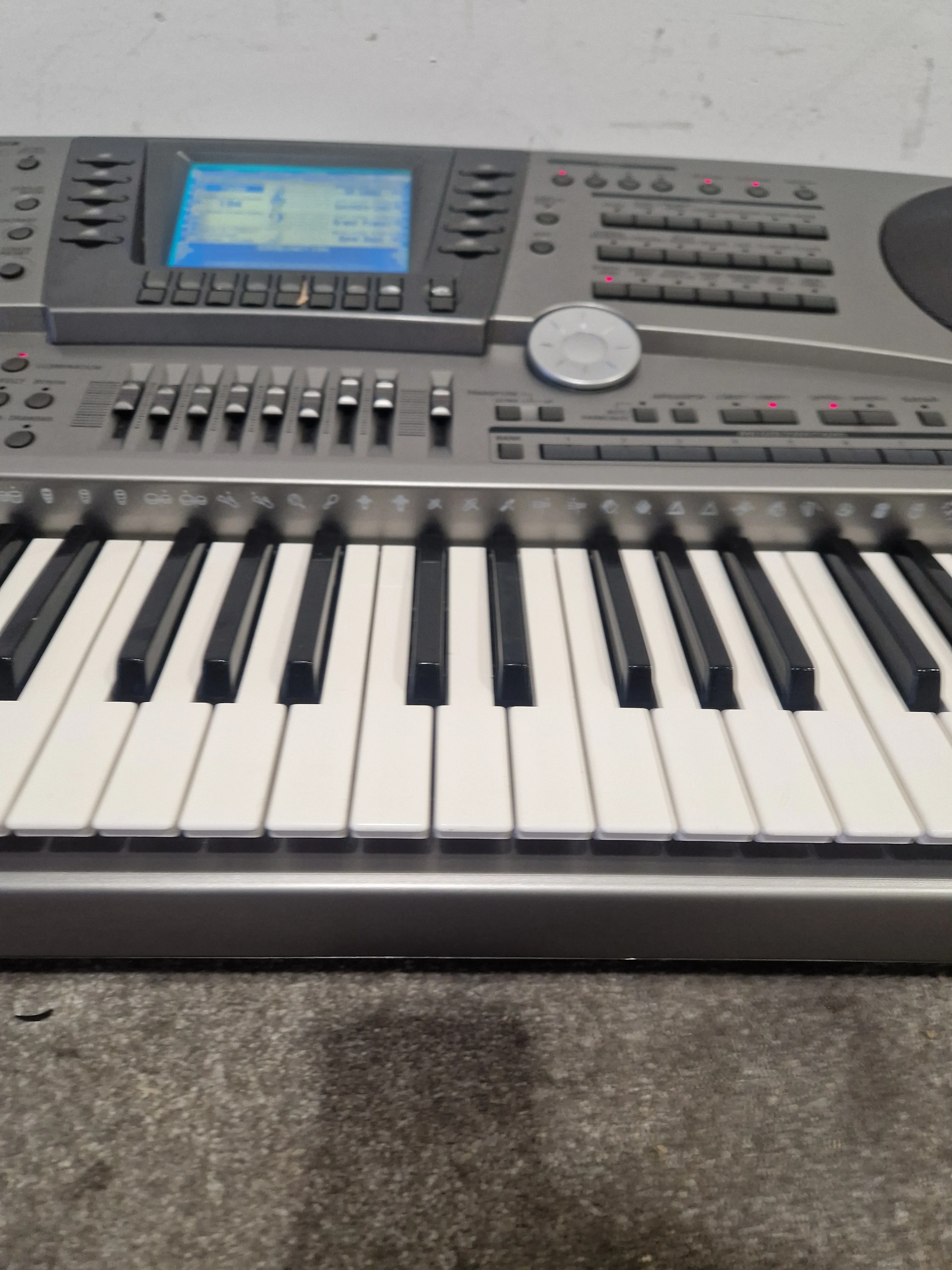 Casio MZ-2000 - Keyboard Workstation - Silver/Gray - Excellent w/ Power Supply & Manuals - Image 9