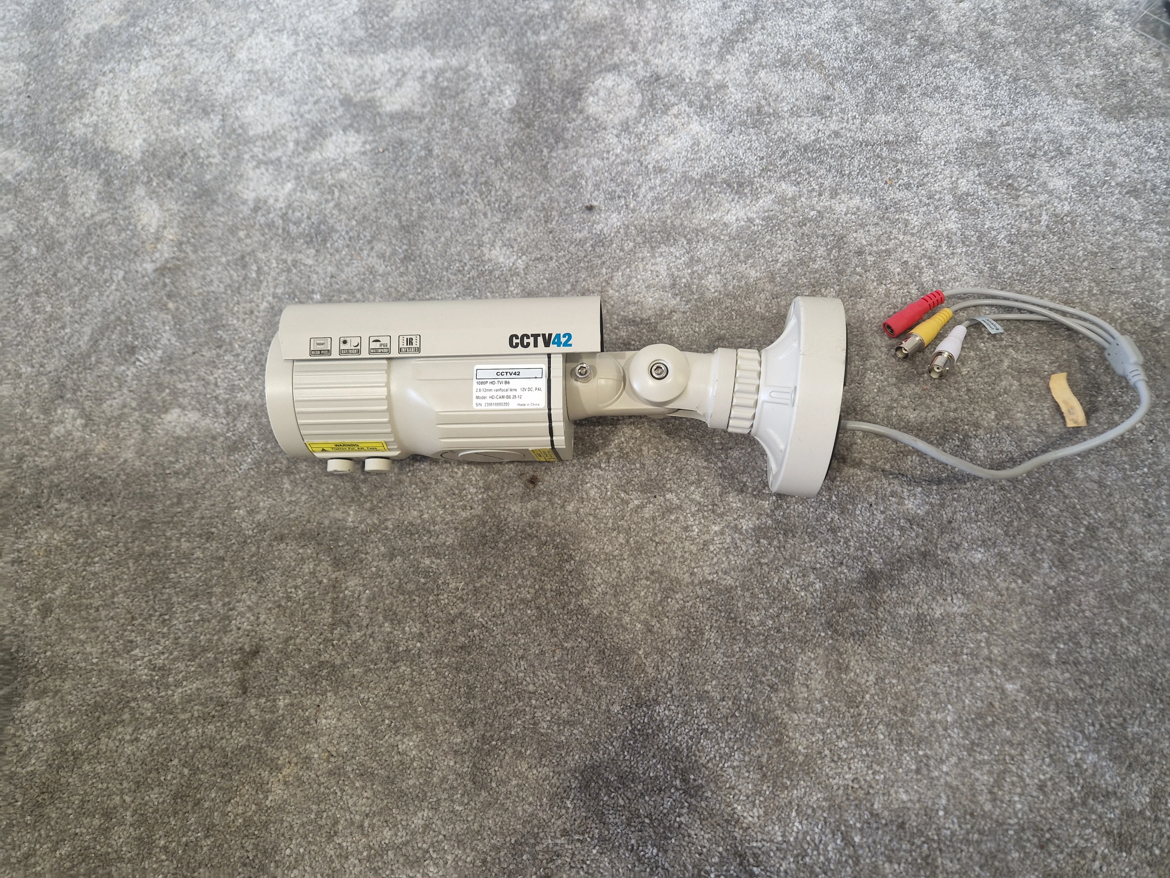 CCTV42 HD-CAM-B2.28-12 - High-Definition Camera, 2.8-12mm Lens - Excellent w/ Original Box - Image 4
