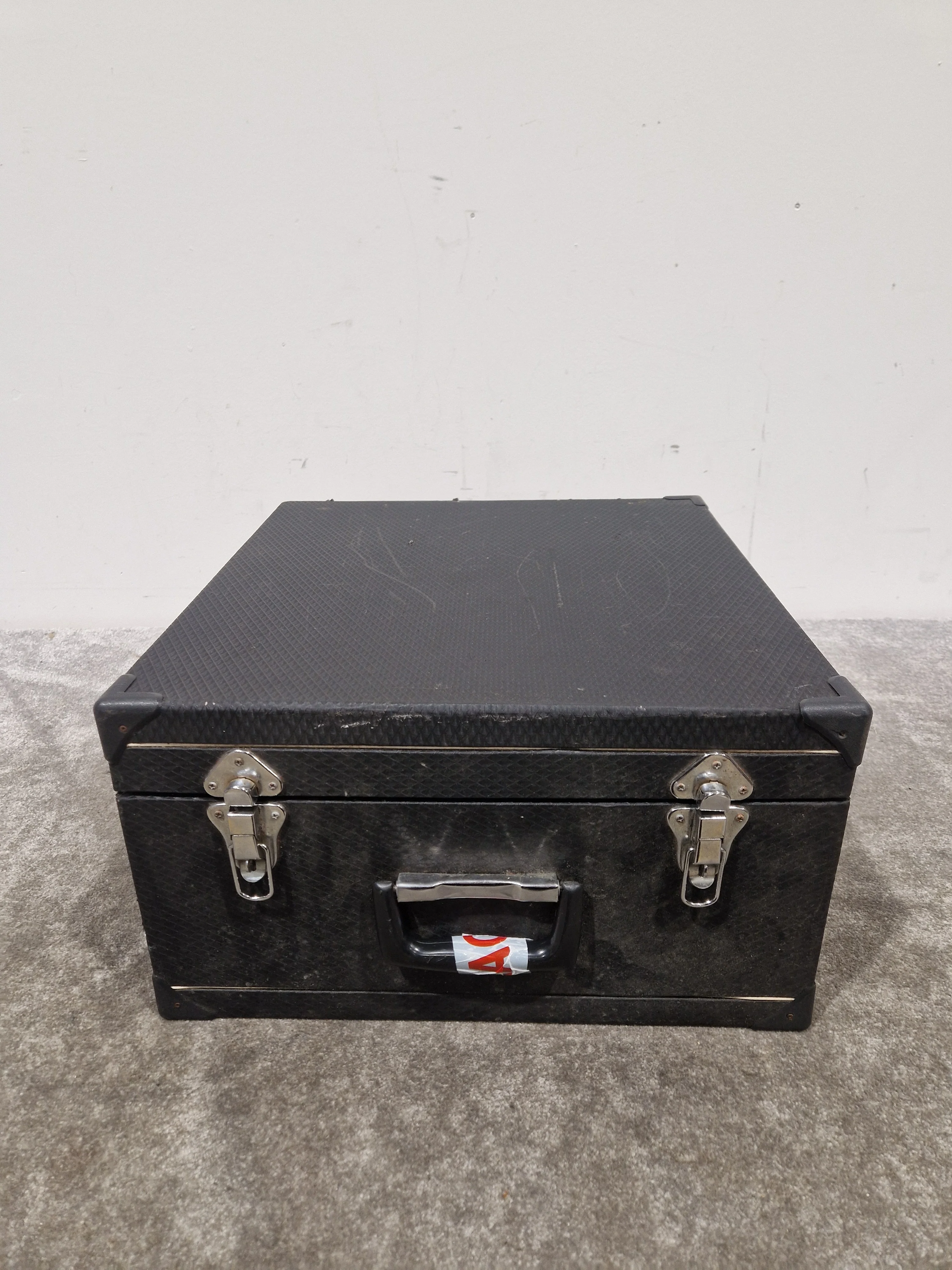 CHANSON 26 KEY-48 BASS - Compact Accordion - Good w/ Hard Case - Image 10