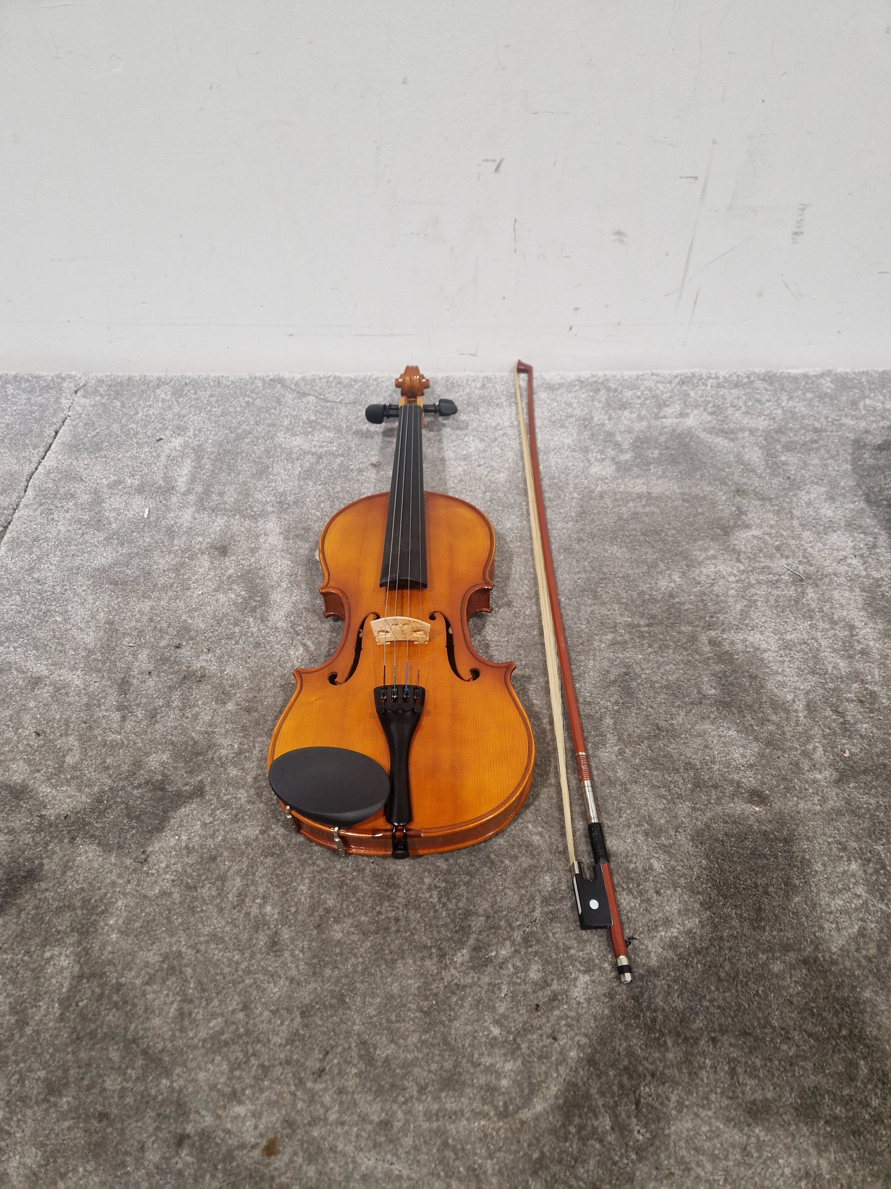 Chantry 2471 Violin - Handcrafted Quality - Excellent w/ Soft Case - Image 9