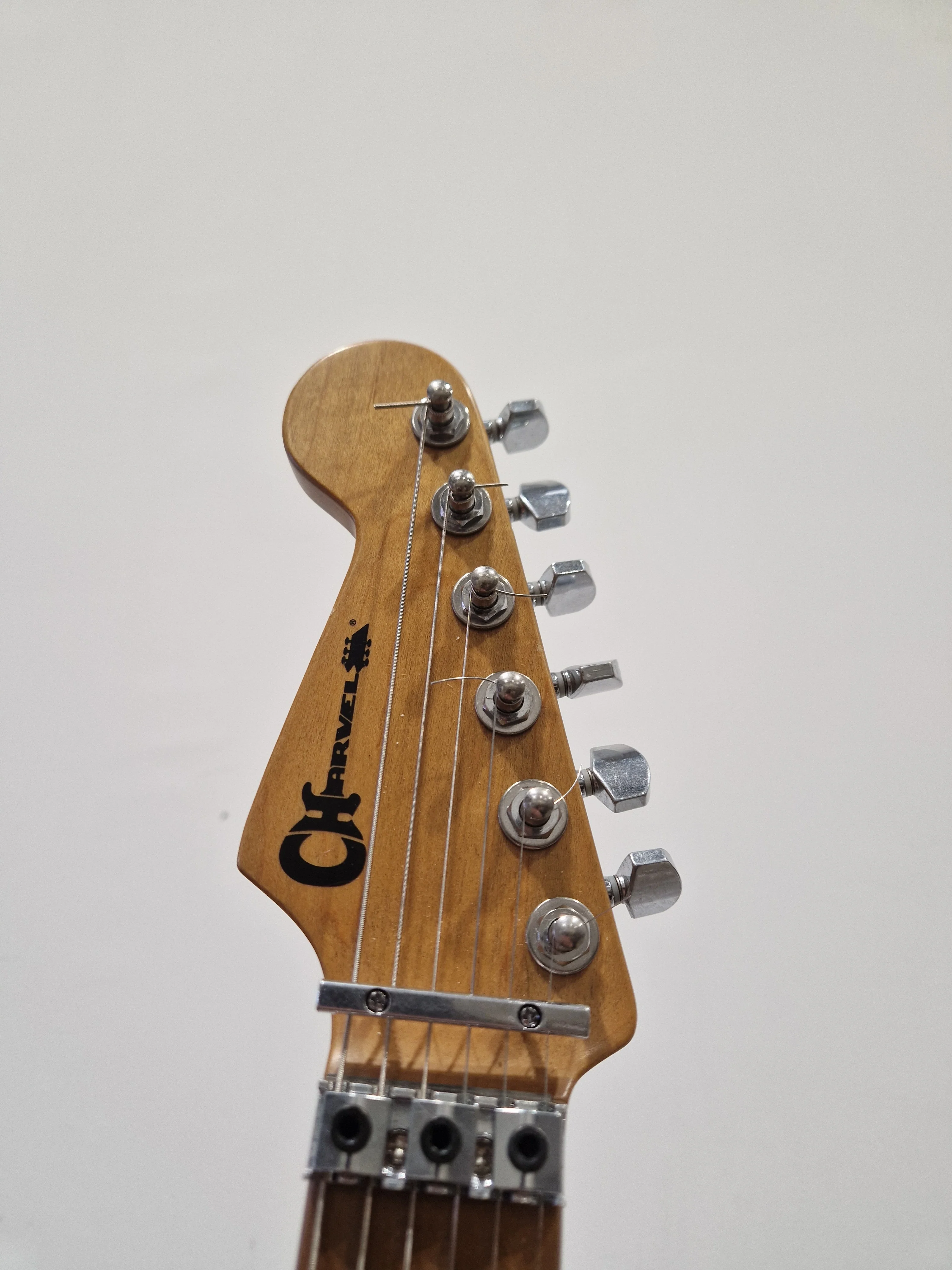 Charvel Henrik Danhage - Electric Guitar - White Relic - Excellent w/ Soft Case & spare whammy - Image 5