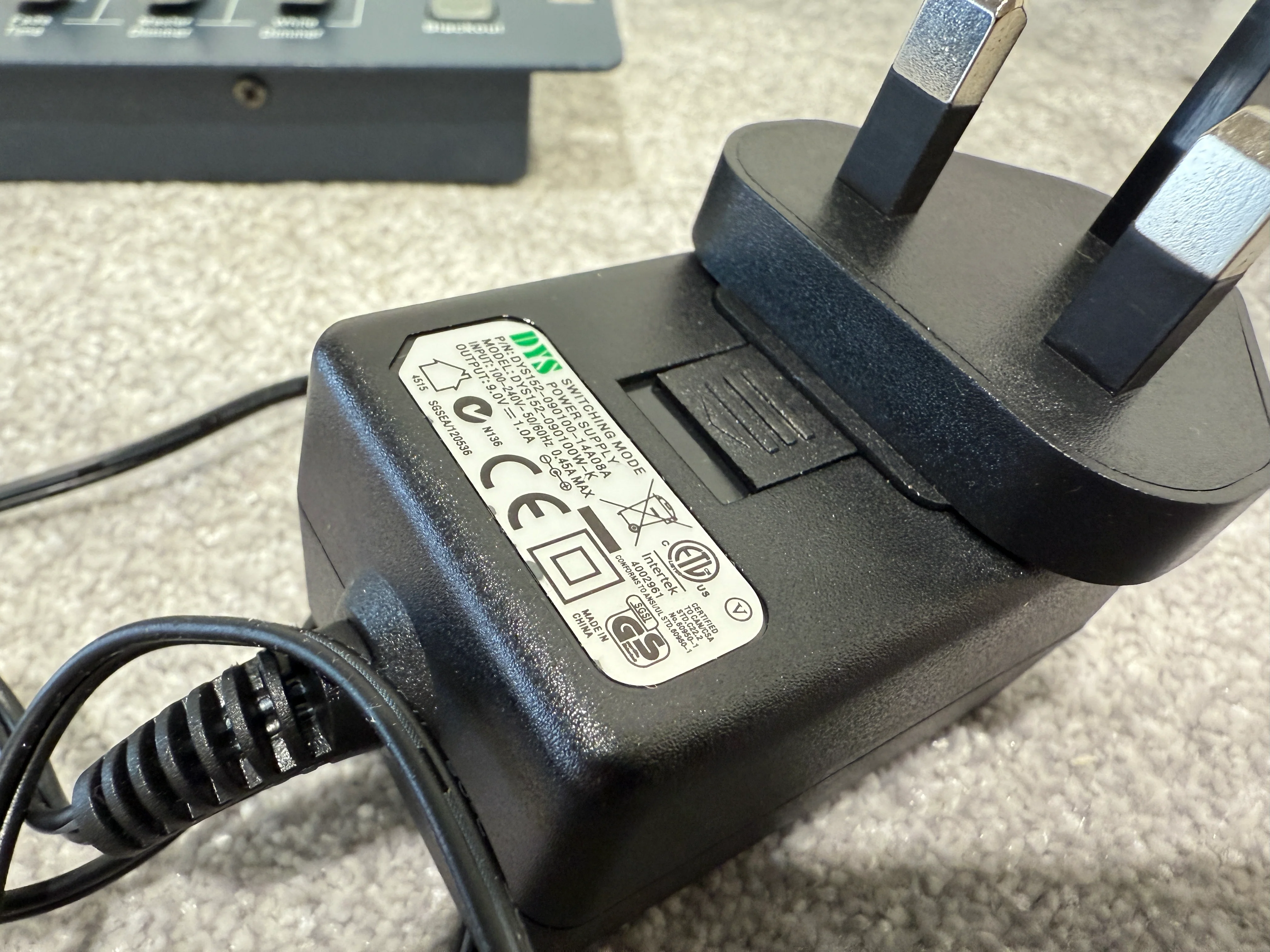Chauvet Obey 4 DMX / DJ Lighting Controller with Power Supply - Image 10