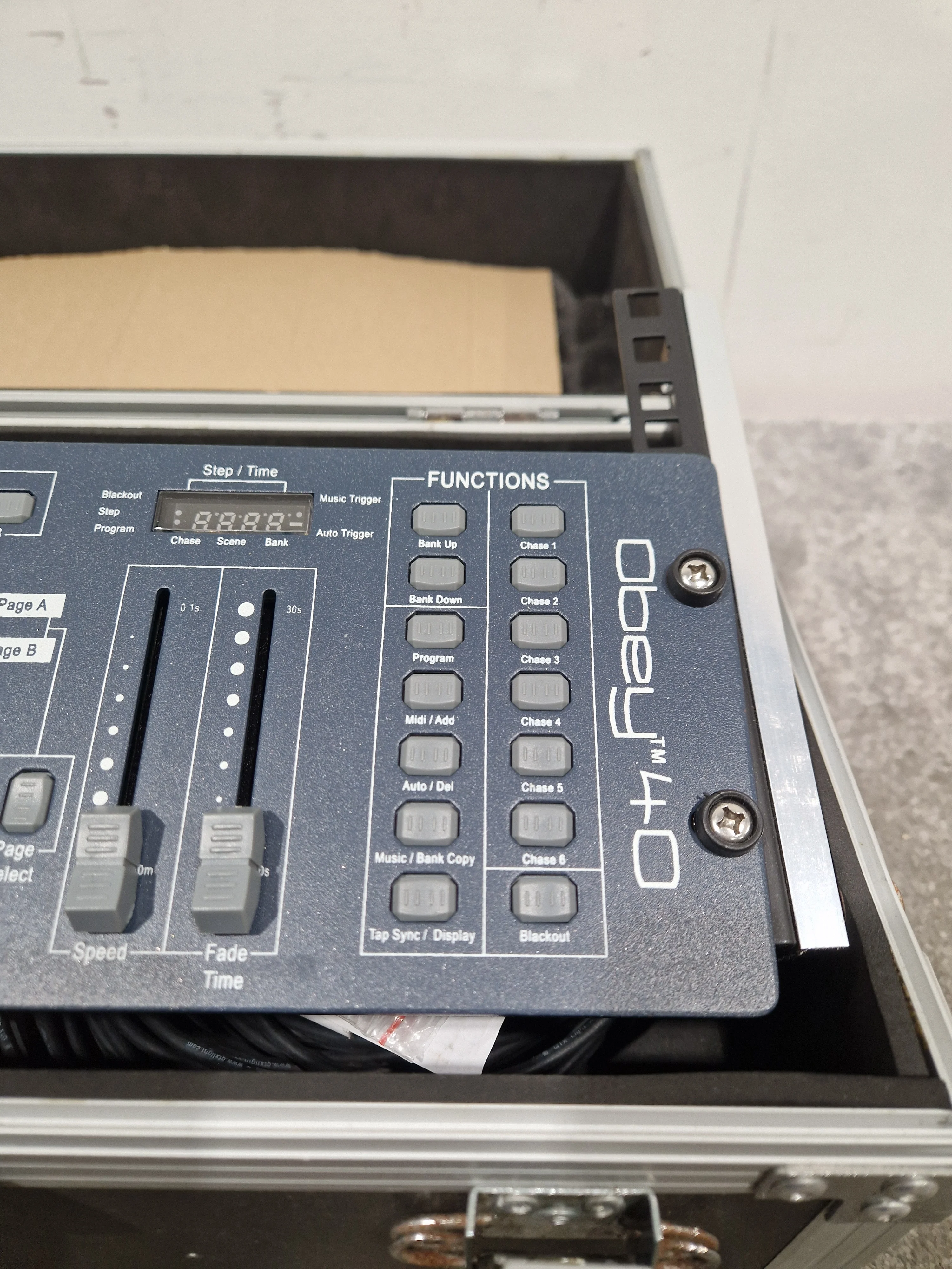 Chauvet Obey 40 - DMX Lighting Controller - Black - DJ Equipment - Fair - Image 8