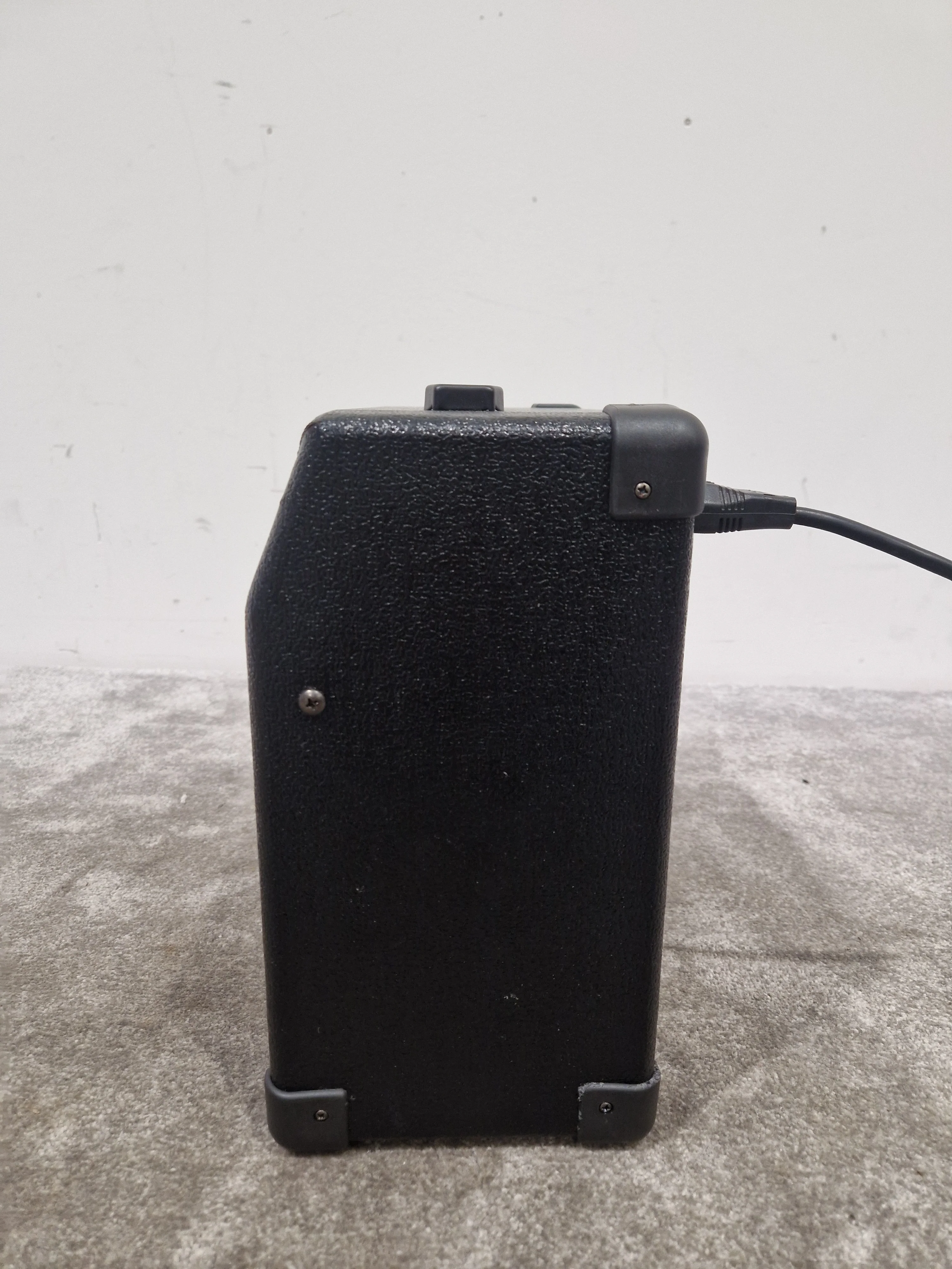 Chord CG-10BT - Bluetooth Guitar Amplifier - Excellent w/ Power Supply - Image 3