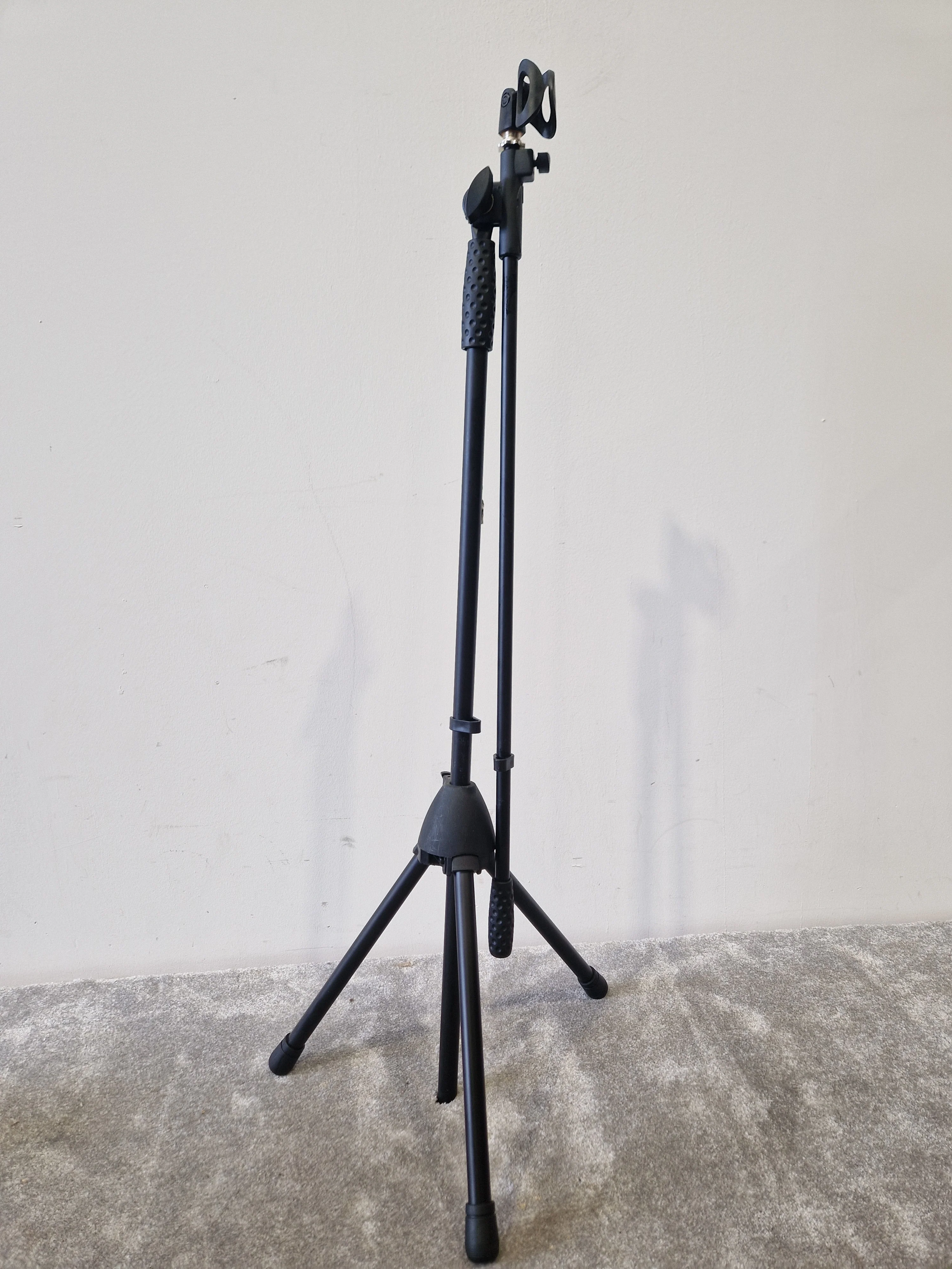 Chord Microphone Tripod Stand – Lightweight Frame – Very Good – w/ Pulse gig bag - Image 2
