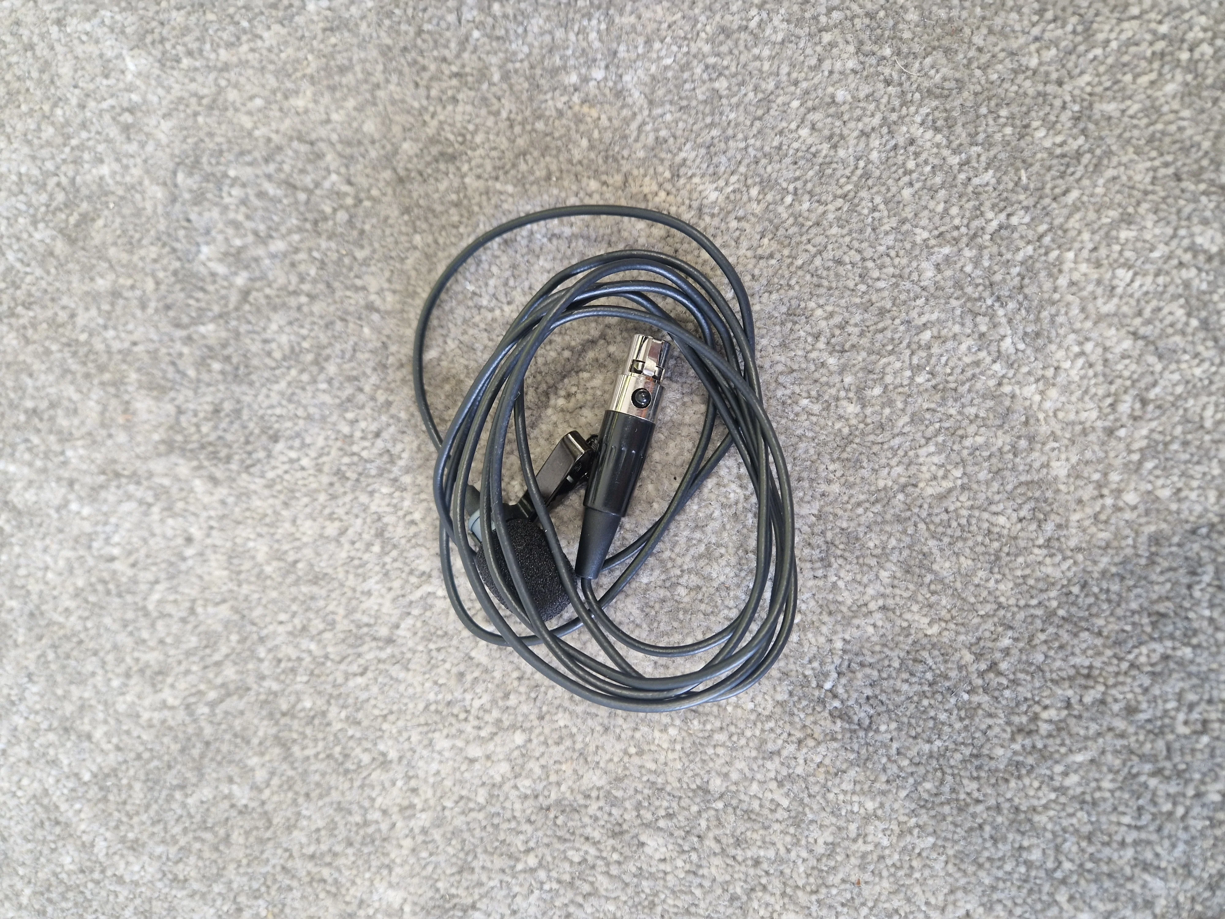 Clock Audio CW 9001T – Broadcast-Grade Microphone, Excellent Condition w/ Hard Case - Image 3