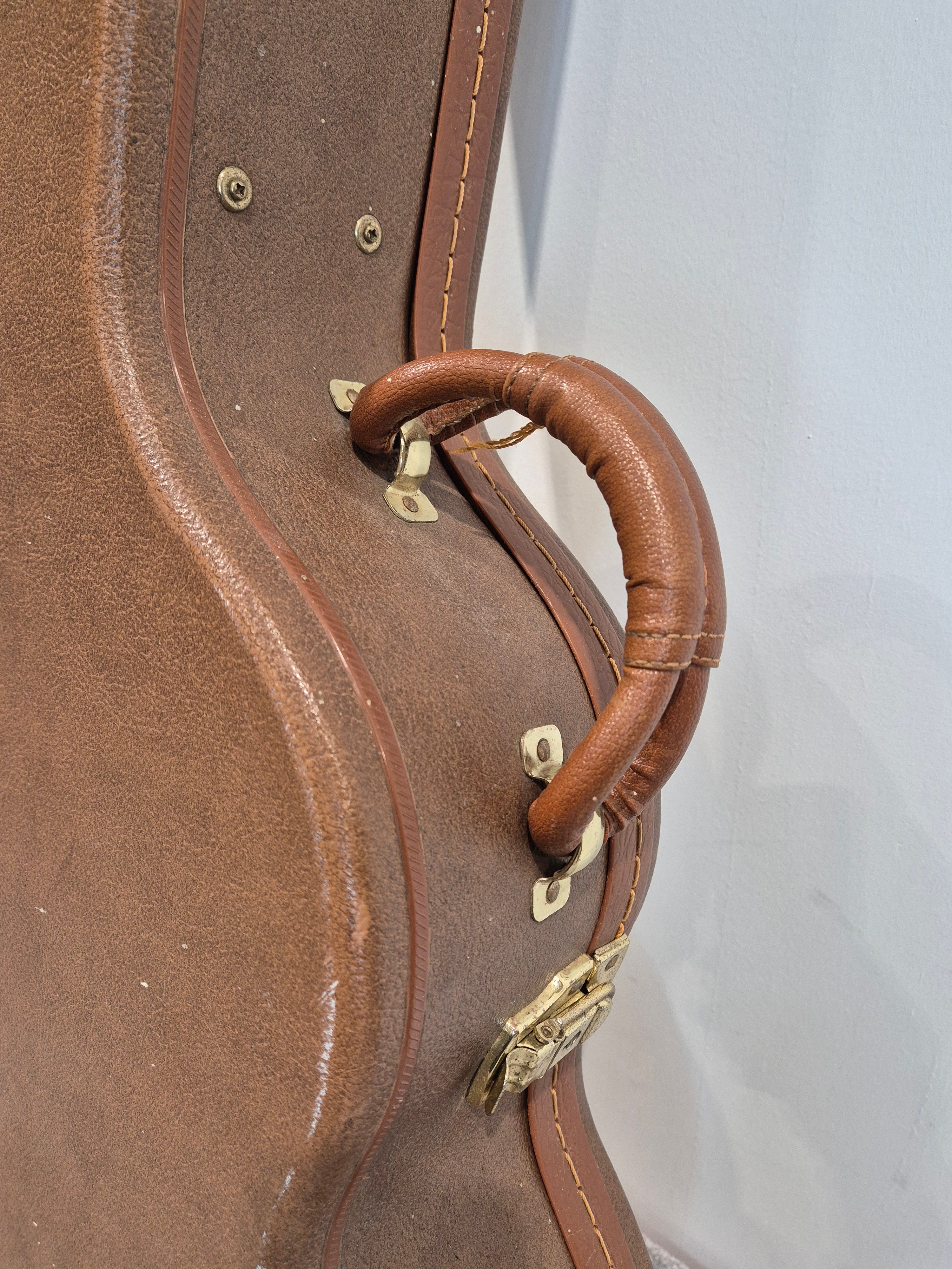 CNB Acoustic Guitar Hard Case - Brown - Image 9
