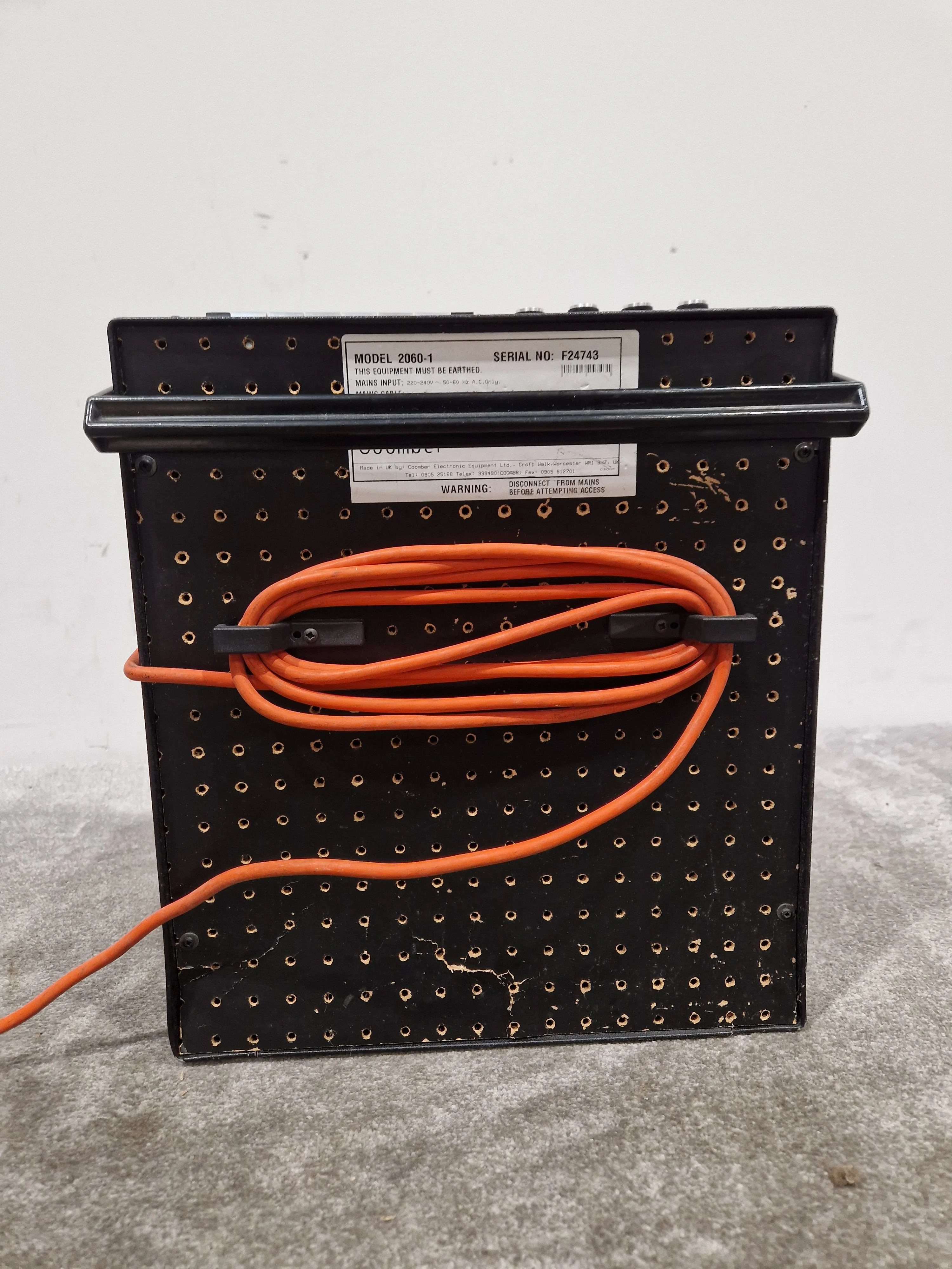 Coomber 2060-1 PA Cassette Recorder BLACK/GOLD PA System - Retro Design - Good w/ Power Cable - Image 11
