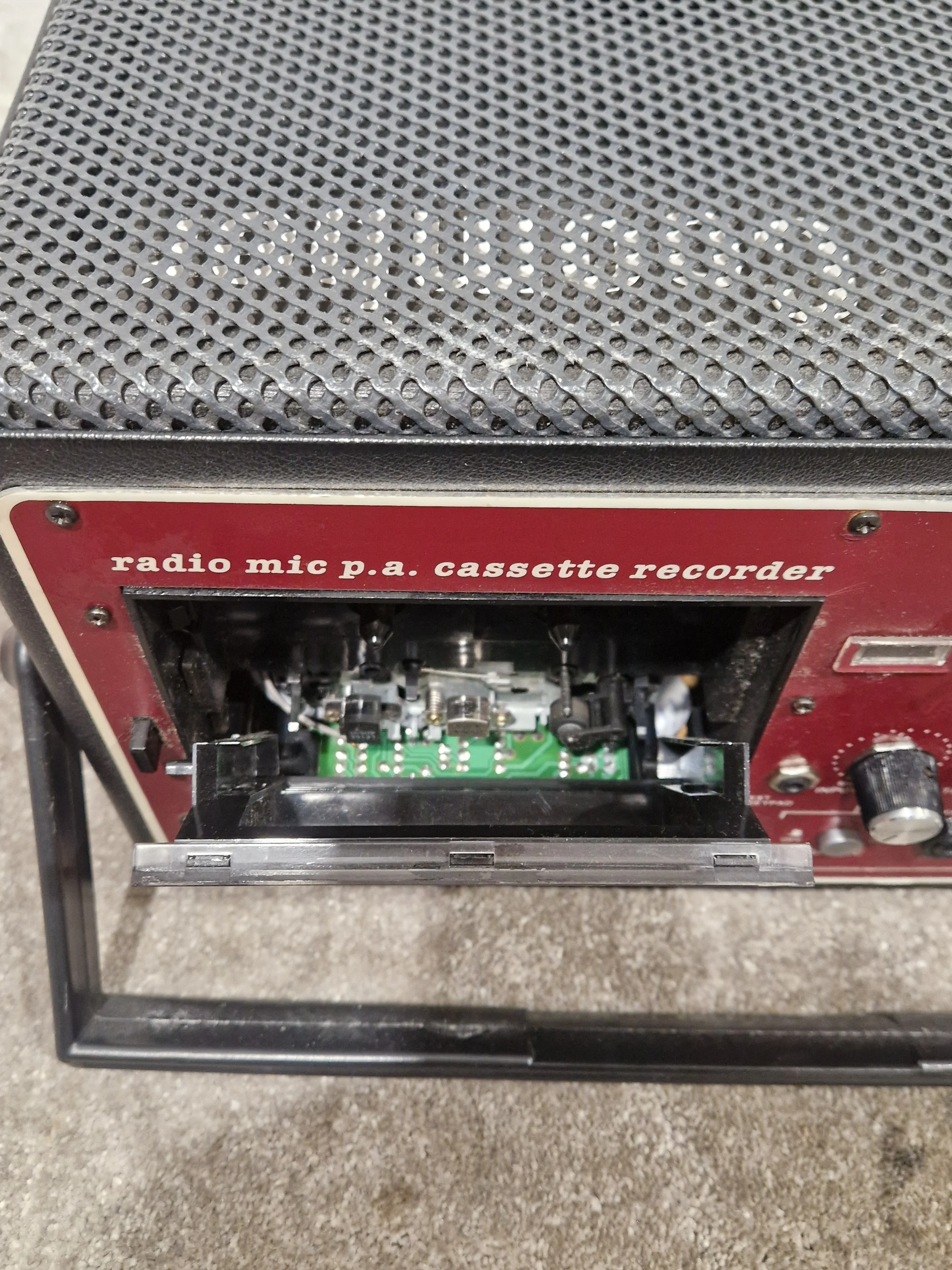Coomber 2060-2/RW - Radio Mic P.A. Cassette Recorder - Red - Excellent - Image 9