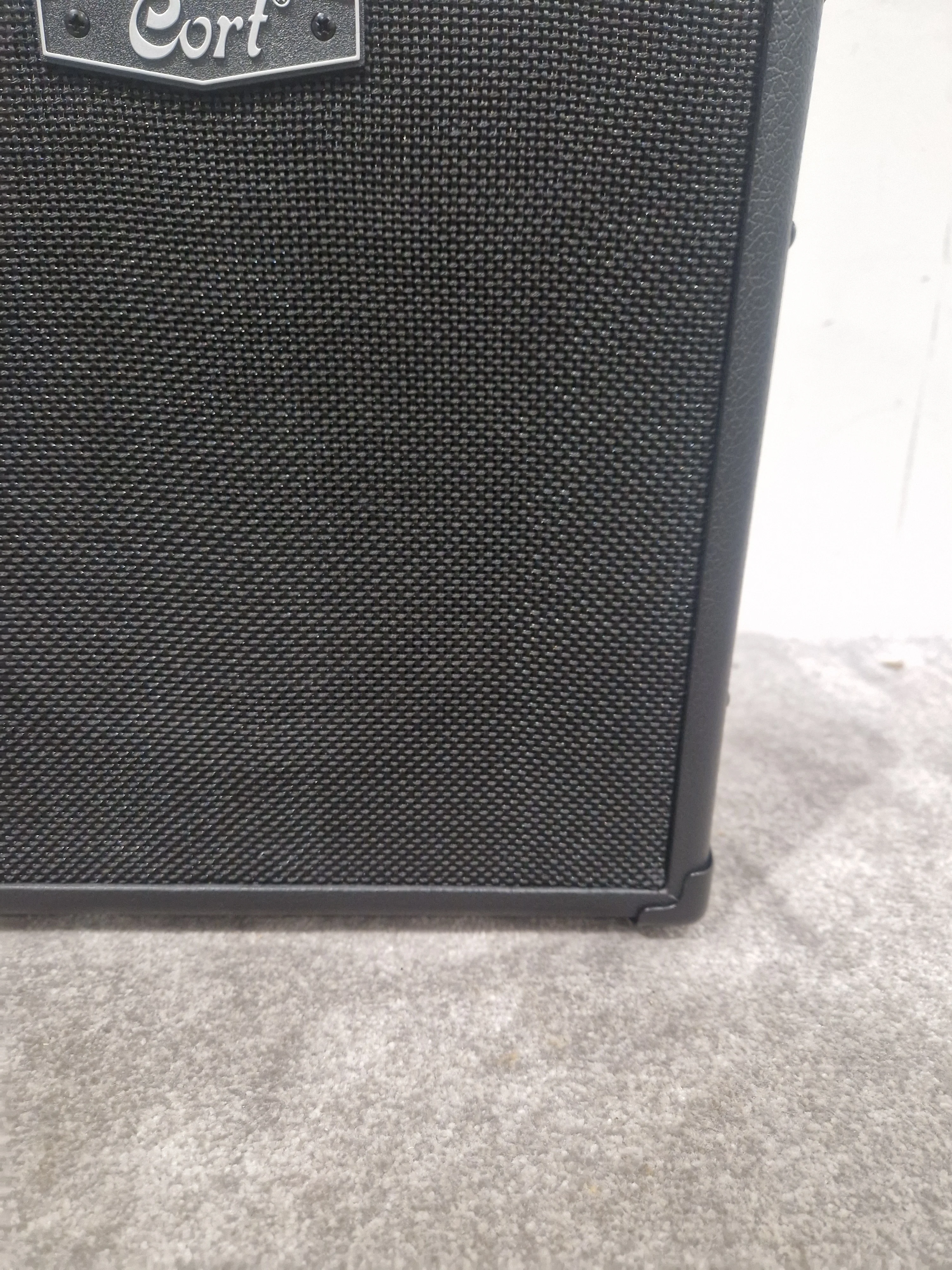 Cort CM20B - 20W Bass Combo Amp - Excellent w/ Power Supply - Image 15