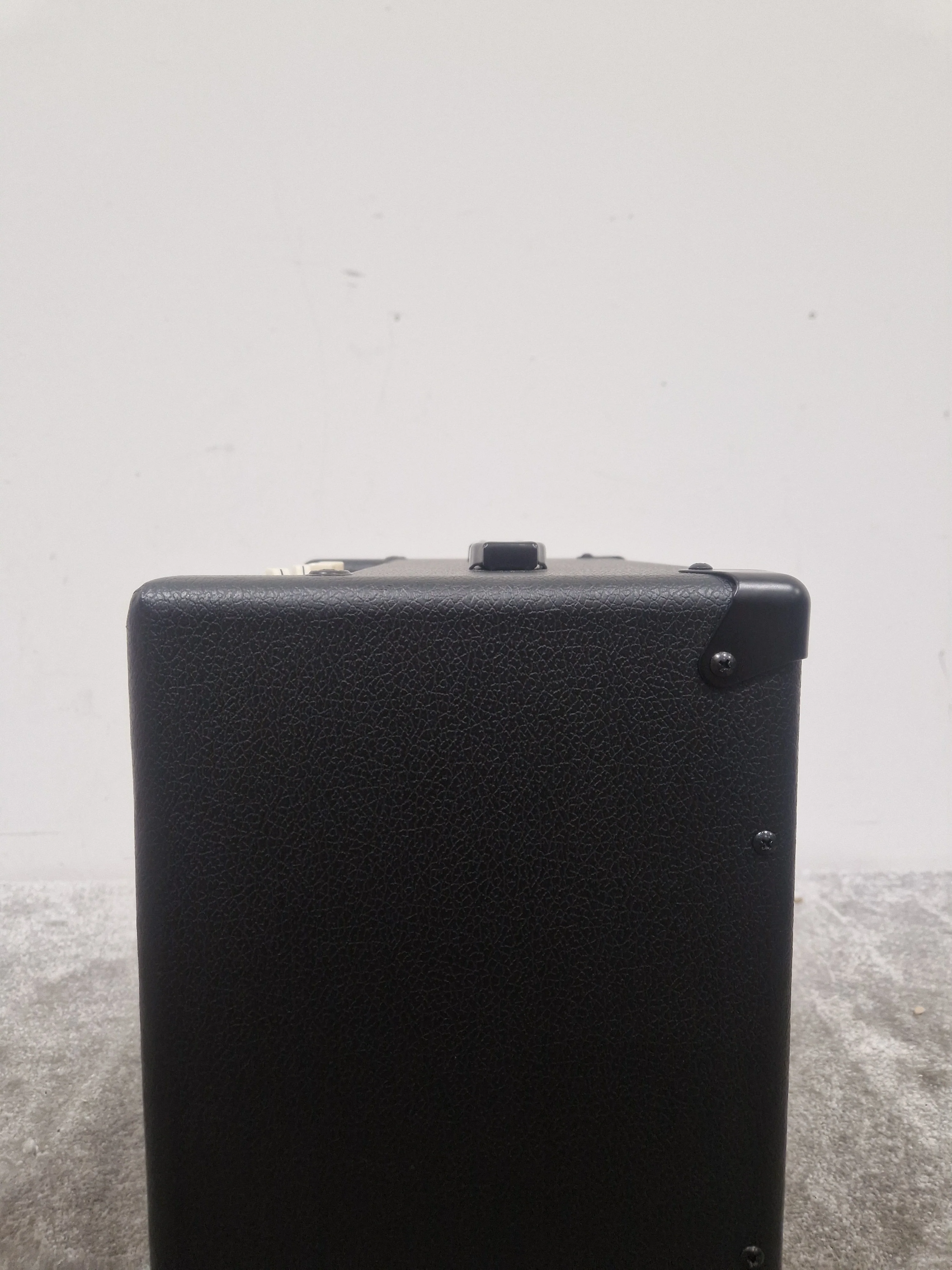 Cort CM20B - 20W Bass Combo Amp - Excellent w/ Power Supply - Image 5