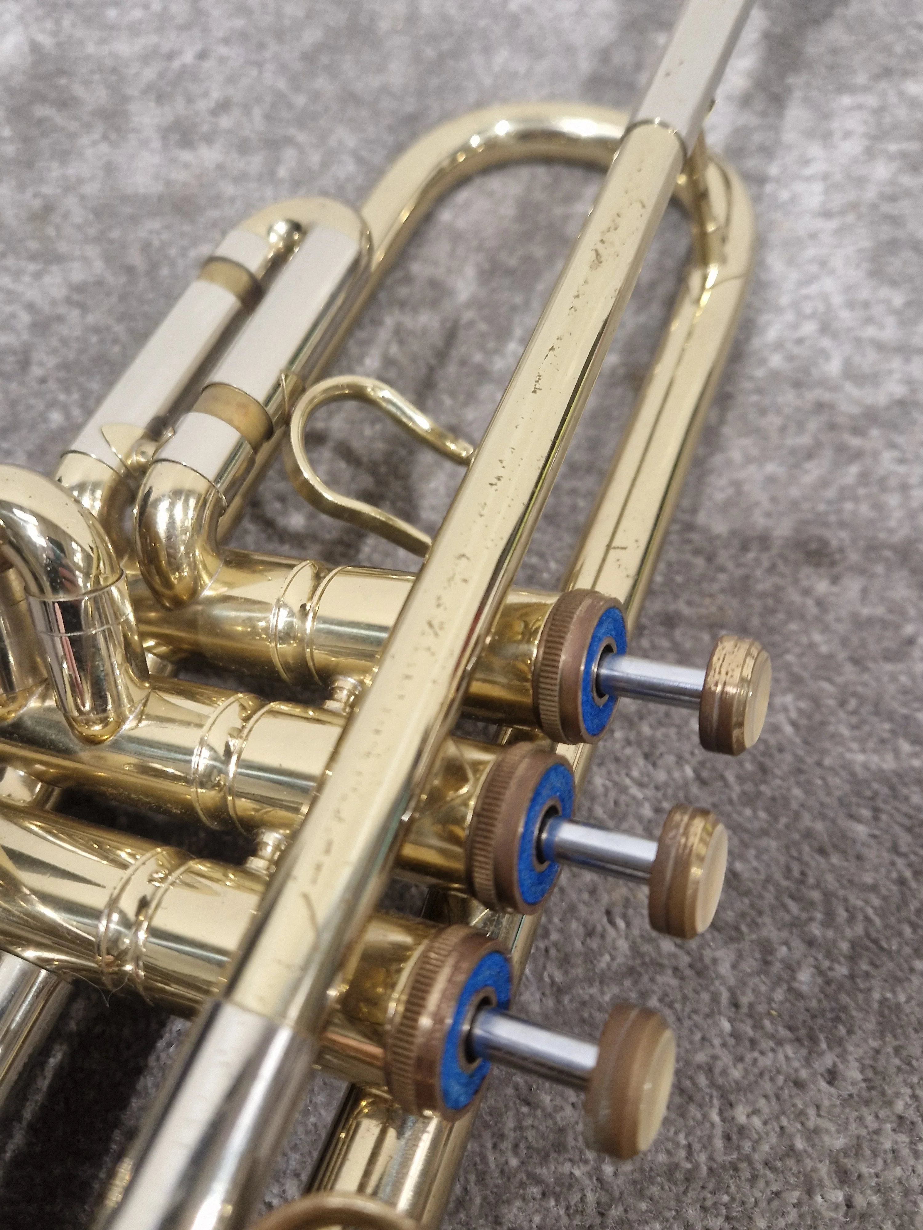 Corton Amati 776467 – Classic Brass Trumpet – Good w/ Chord Soft Case & Trumpet Study Books - Image 17
