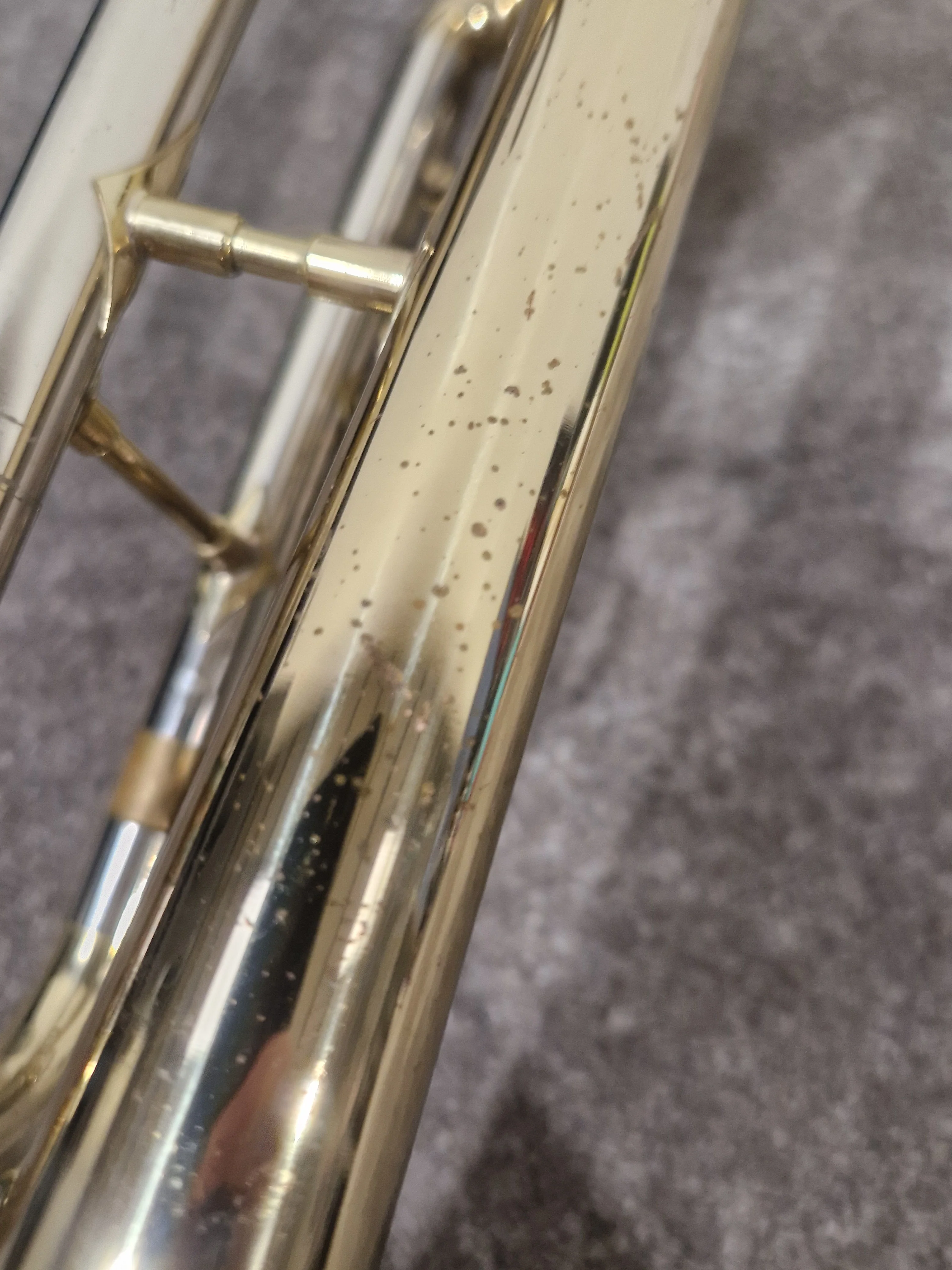 Corton Amati 776467 – Classic Brass Trumpet – Good w/ Chord Soft Case & Trumpet Study Books - Image 2